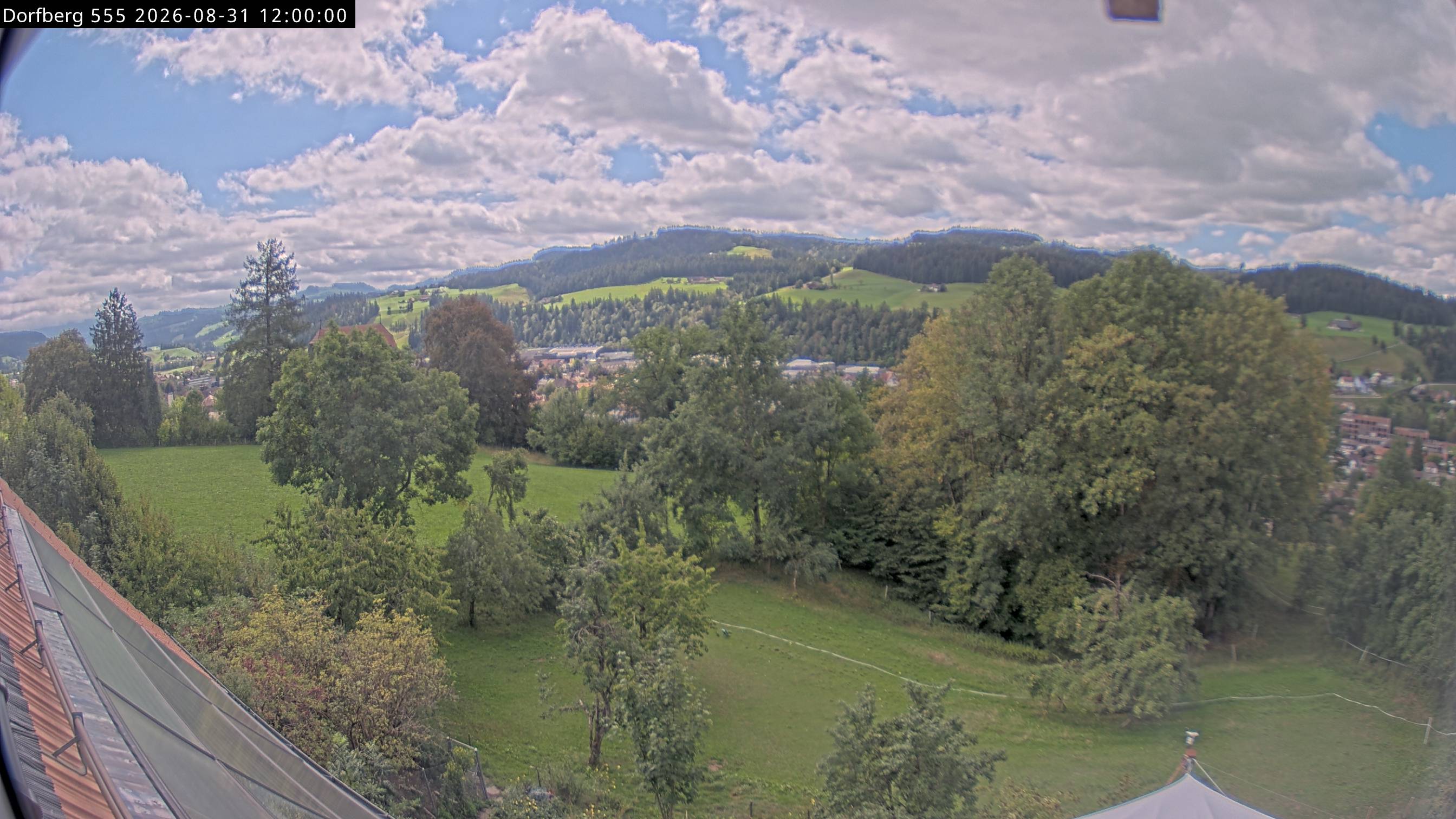 Webcam-Bild: Aussicht vom Dorfberg in Langnau 20260831-120000