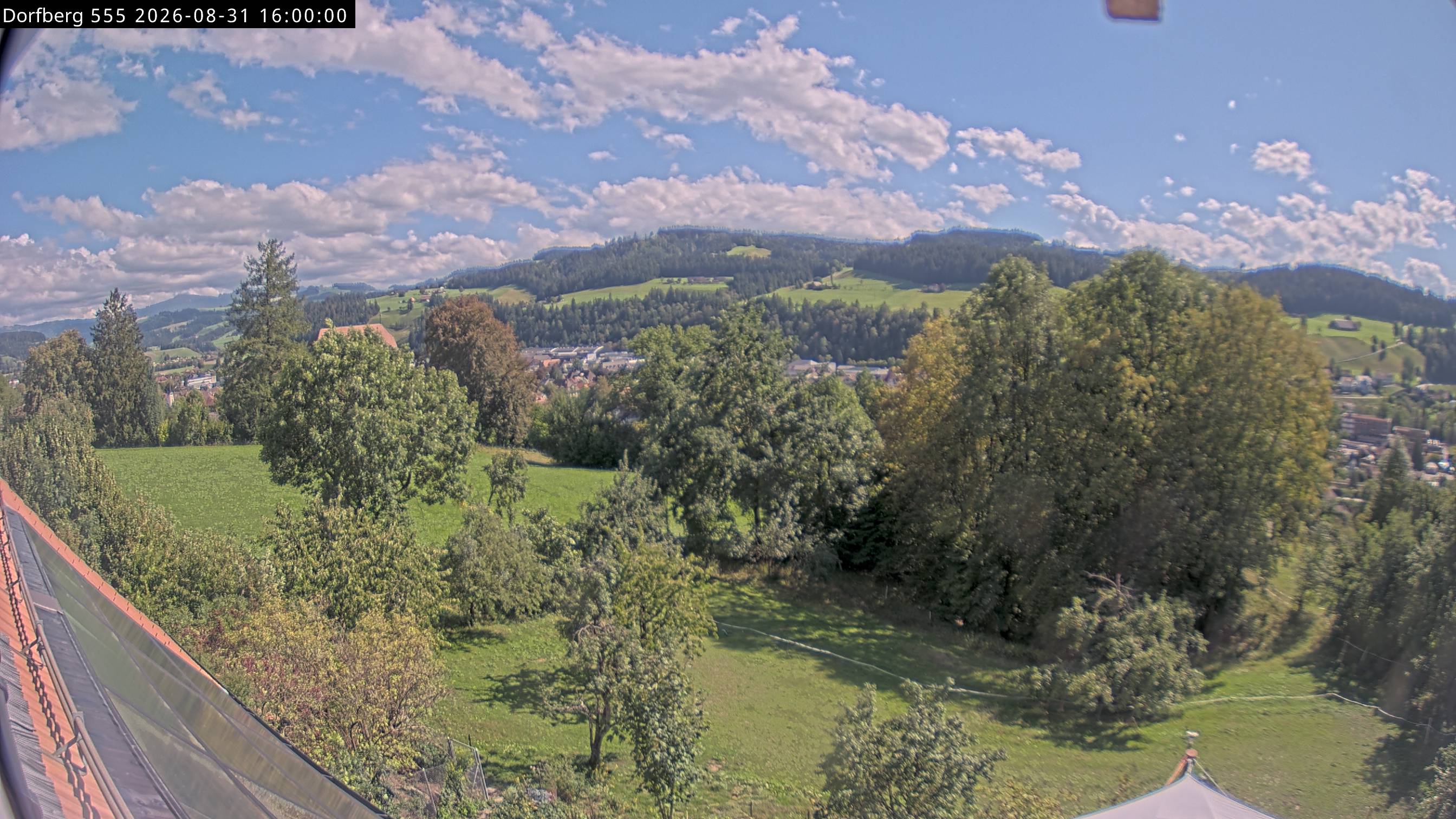 Webcam-Bild: Aussicht vom Dorfberg in Langnau 20260831-160000