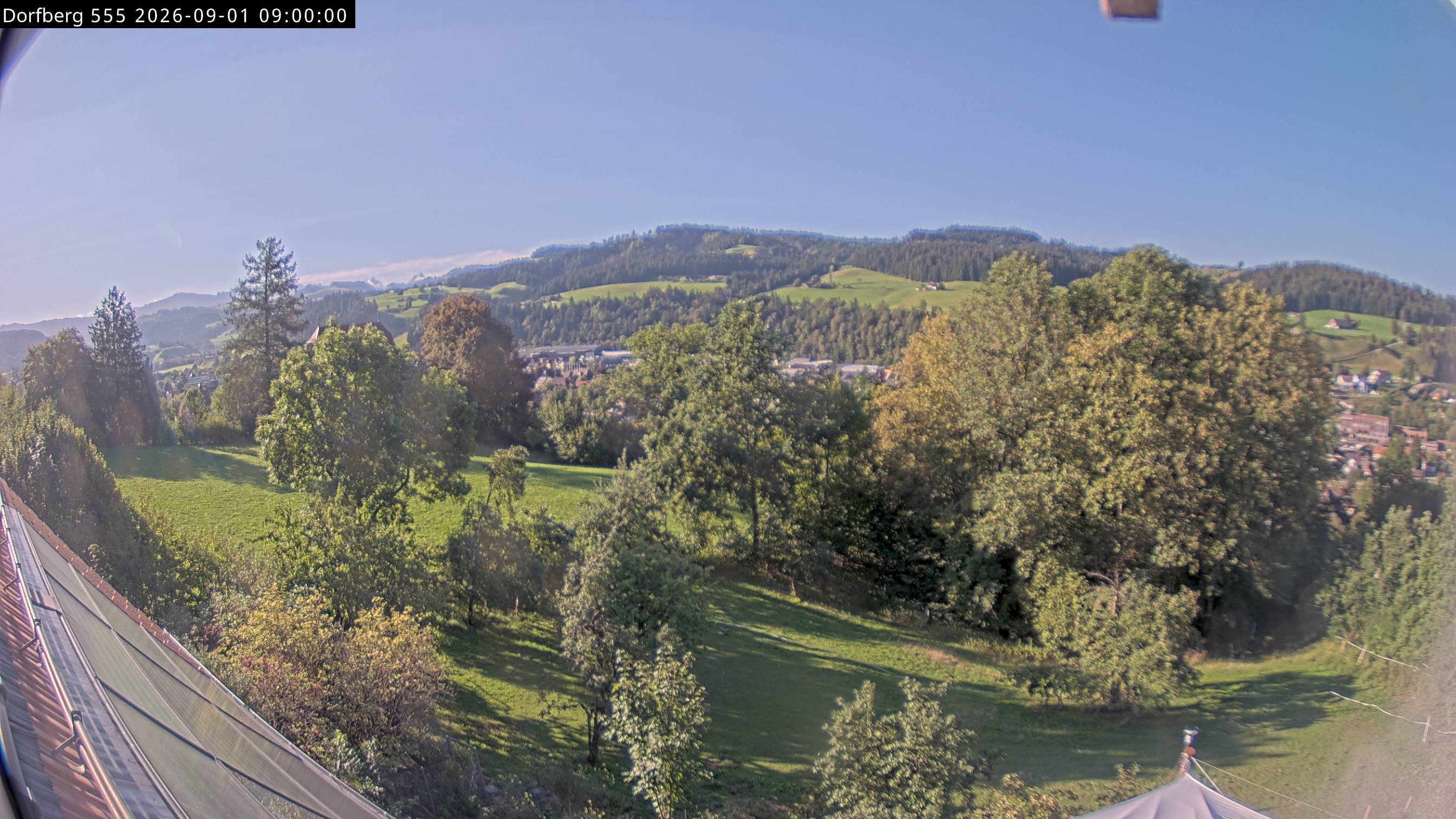 Webcam-Bild: Aussicht vom Dorfberg in Langnau 20260901-090000