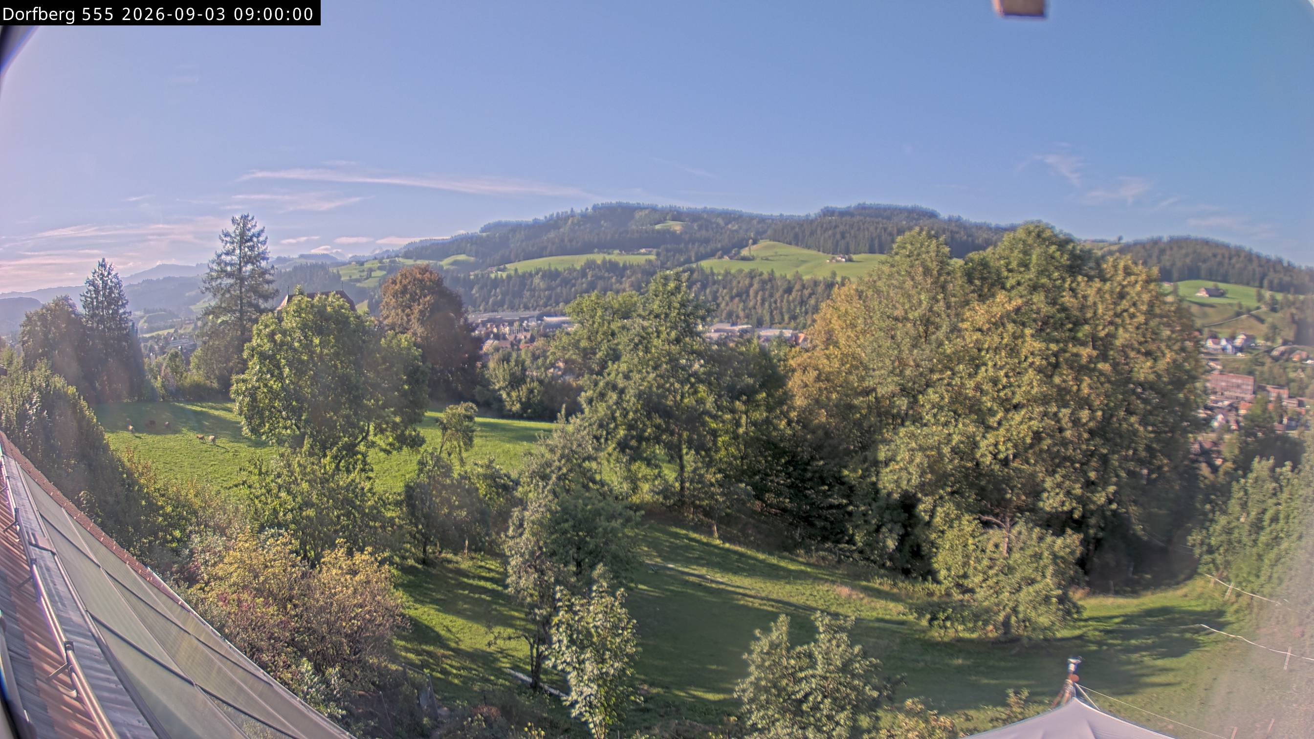 Webcam-Bild: Aussicht vom Dorfberg in Langnau 20260903-090000