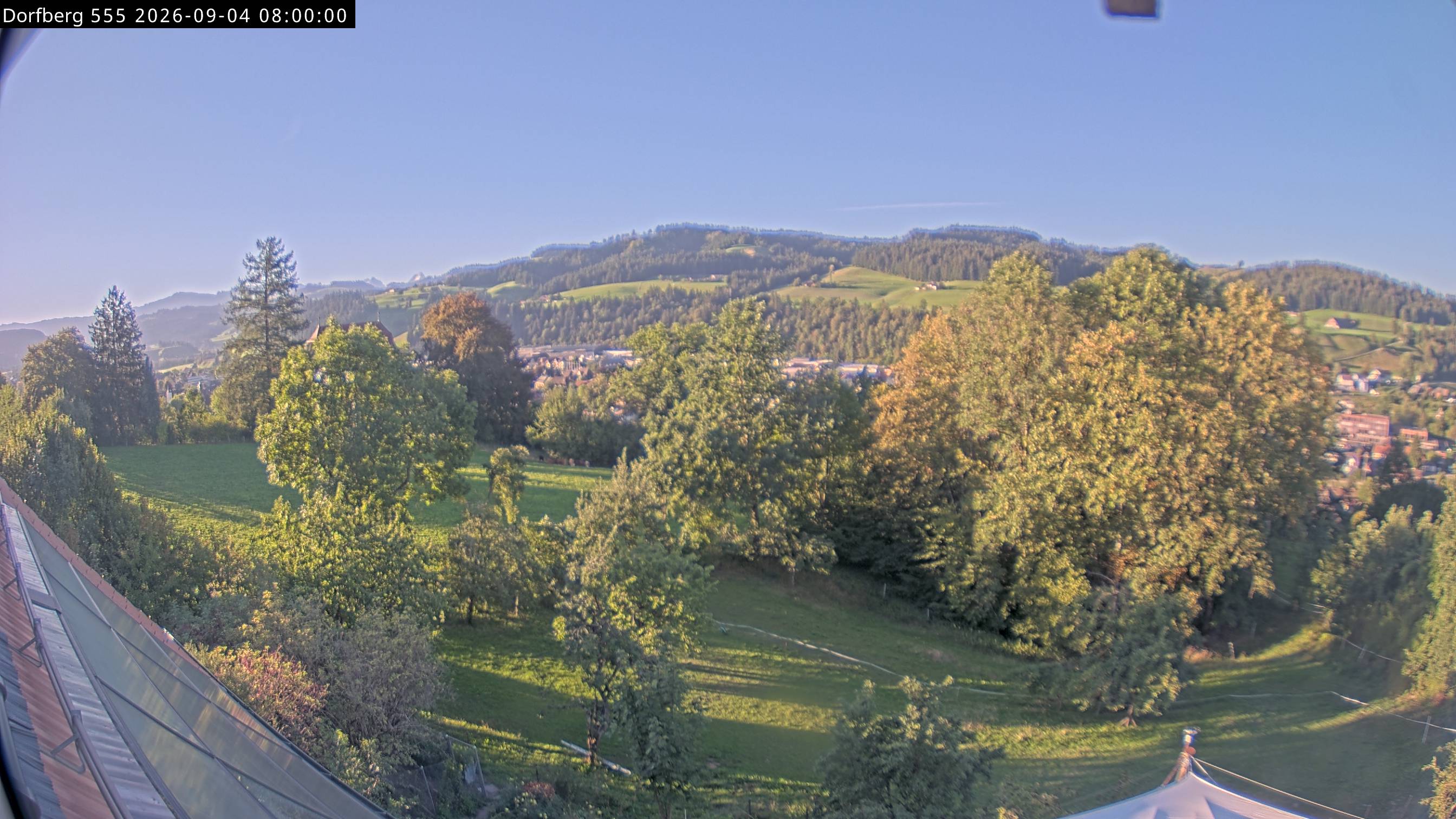 Webcam-Bild: Aussicht vom Dorfberg in Langnau 20260904-080000
