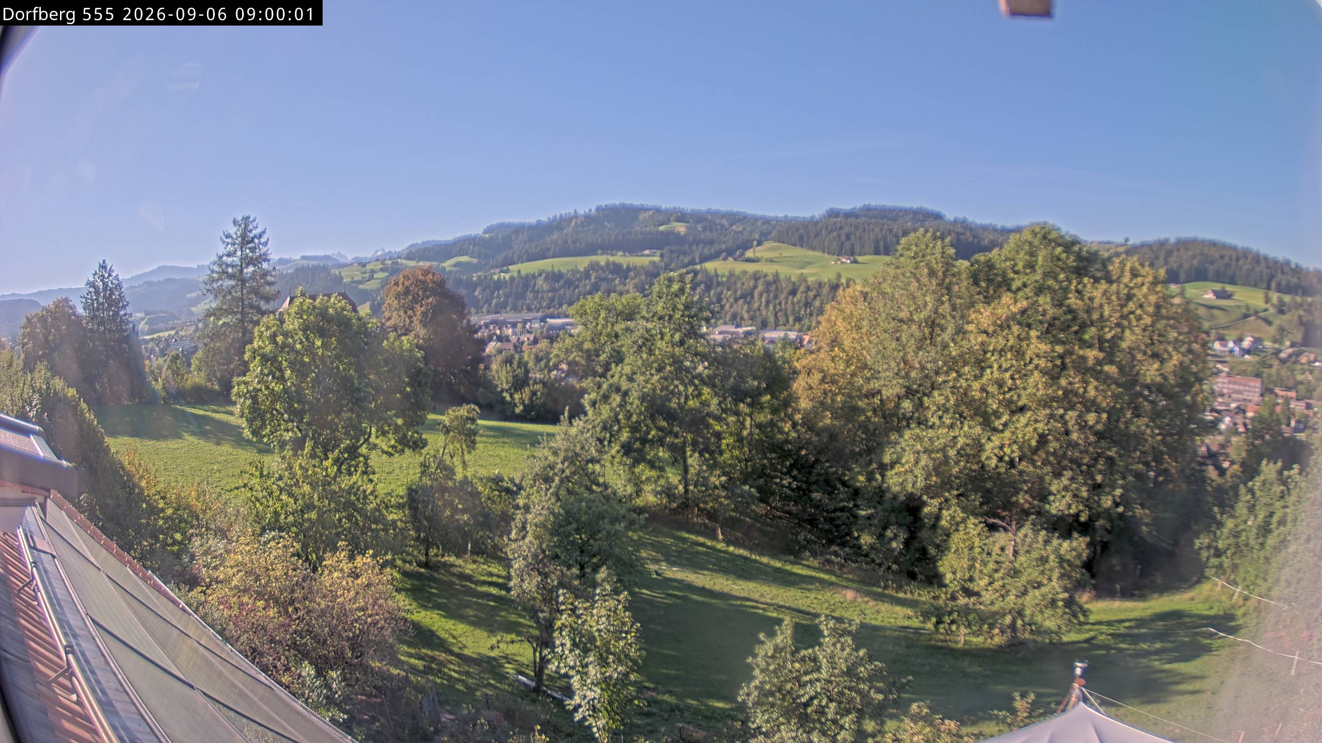 Webcam-Bild: Aussicht vom Dorfberg in Langnau 20260906-090000