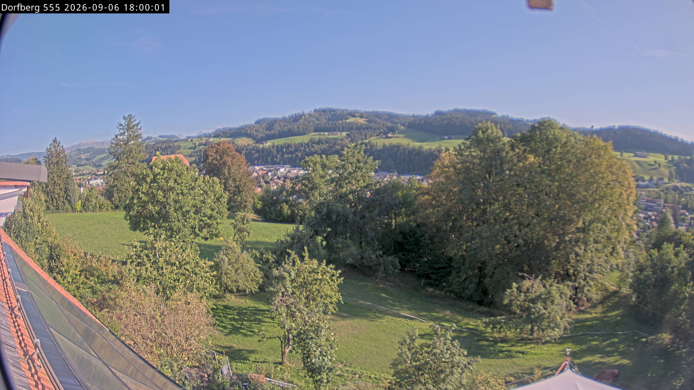 Webcam-Bild: Aussicht vom Dorfberg in Langnau 20260906-180000