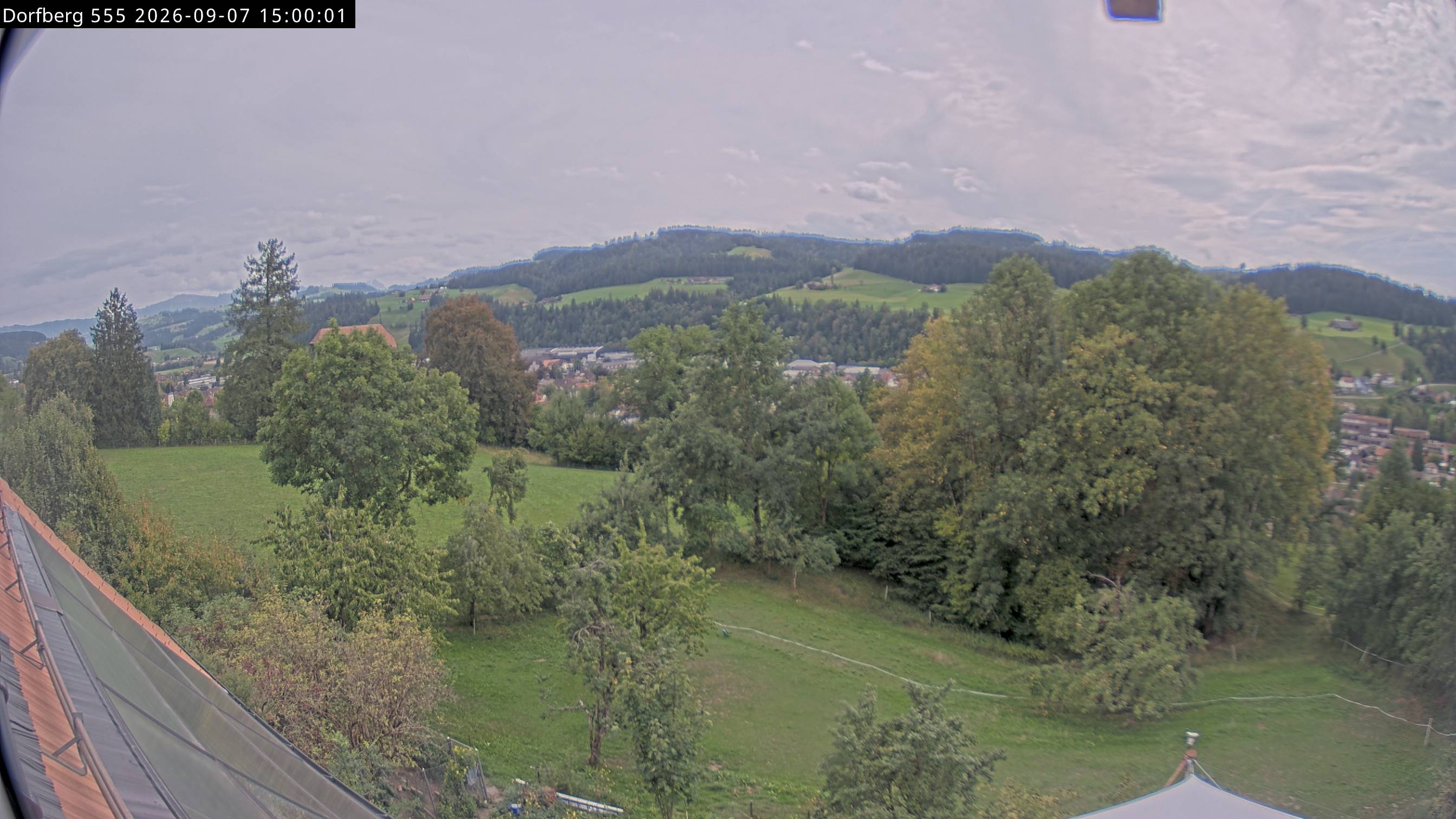 Webcam-Bild: Aussicht vom Dorfberg in Langnau 20260907-150000