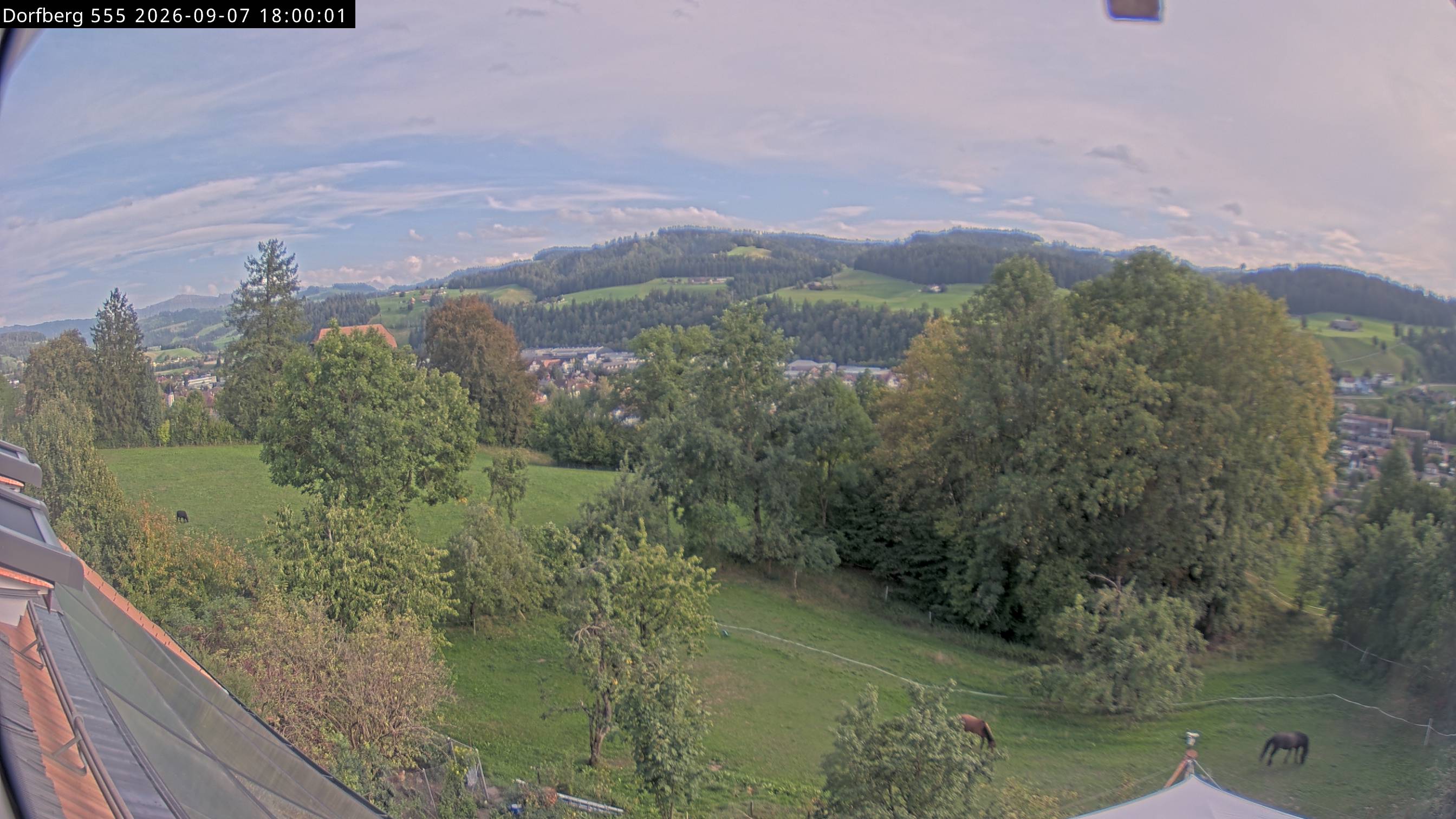 Webcam-Bild: Aussicht vom Dorfberg in Langnau 20260907-180000