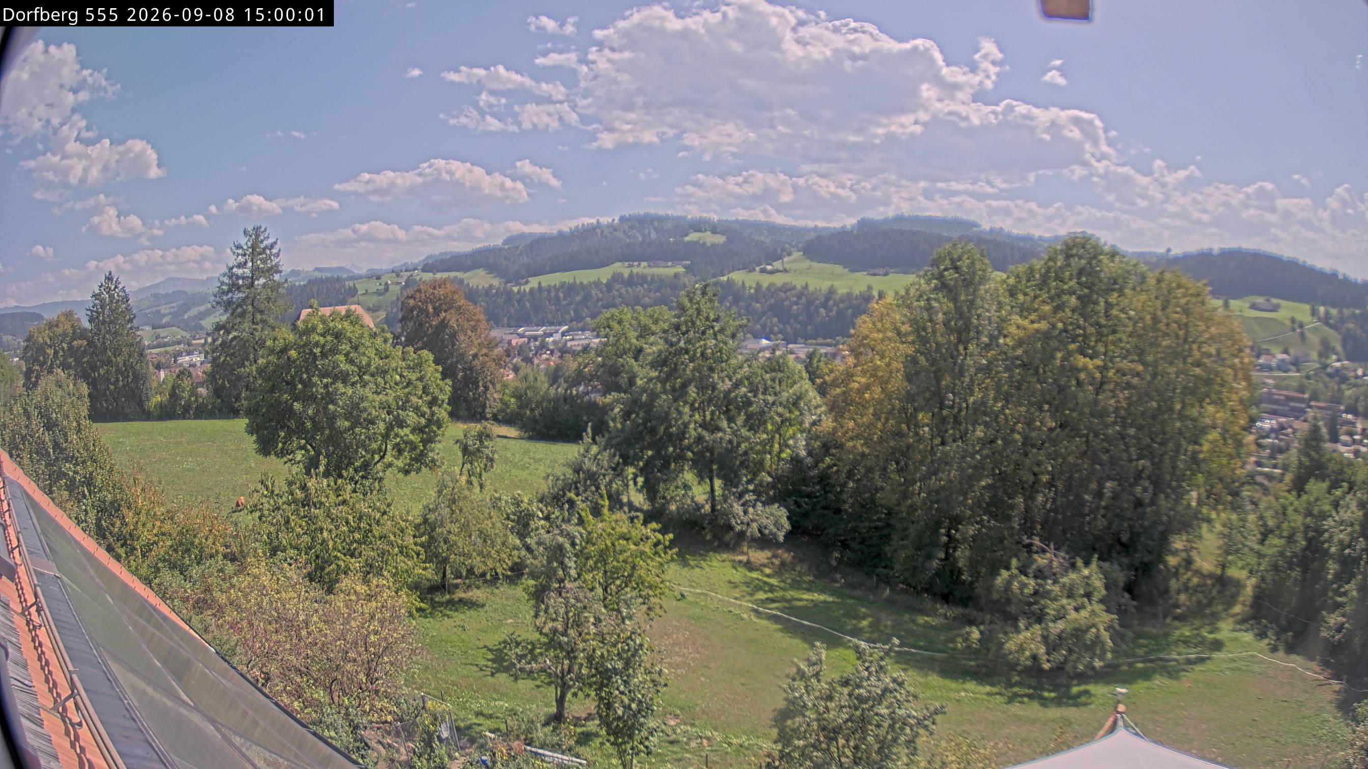 Webcam-Bild: Aussicht vom Dorfberg in Langnau 20260908-150000