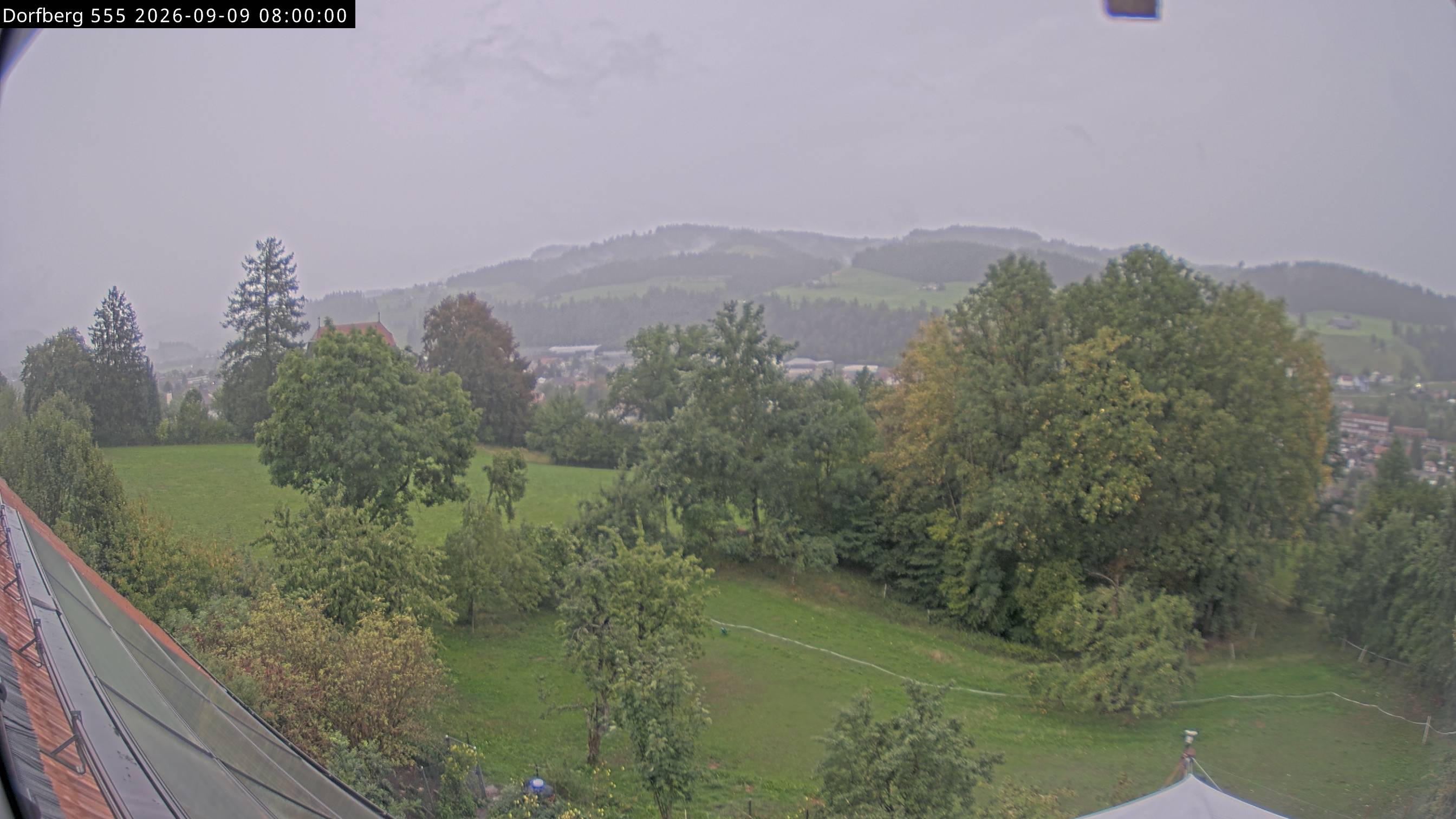 Webcam-Bild: Aussicht vom Dorfberg in Langnau 20260909-080000