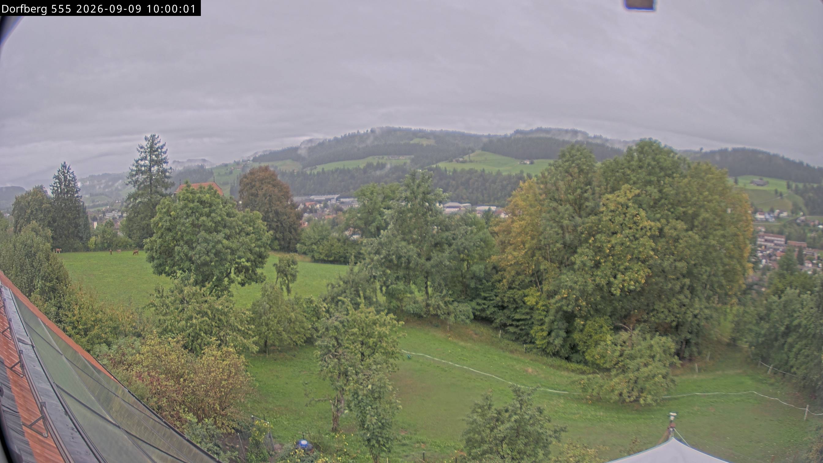 Webcam-Bild: Aussicht vom Dorfberg in Langnau 20260909-100000
