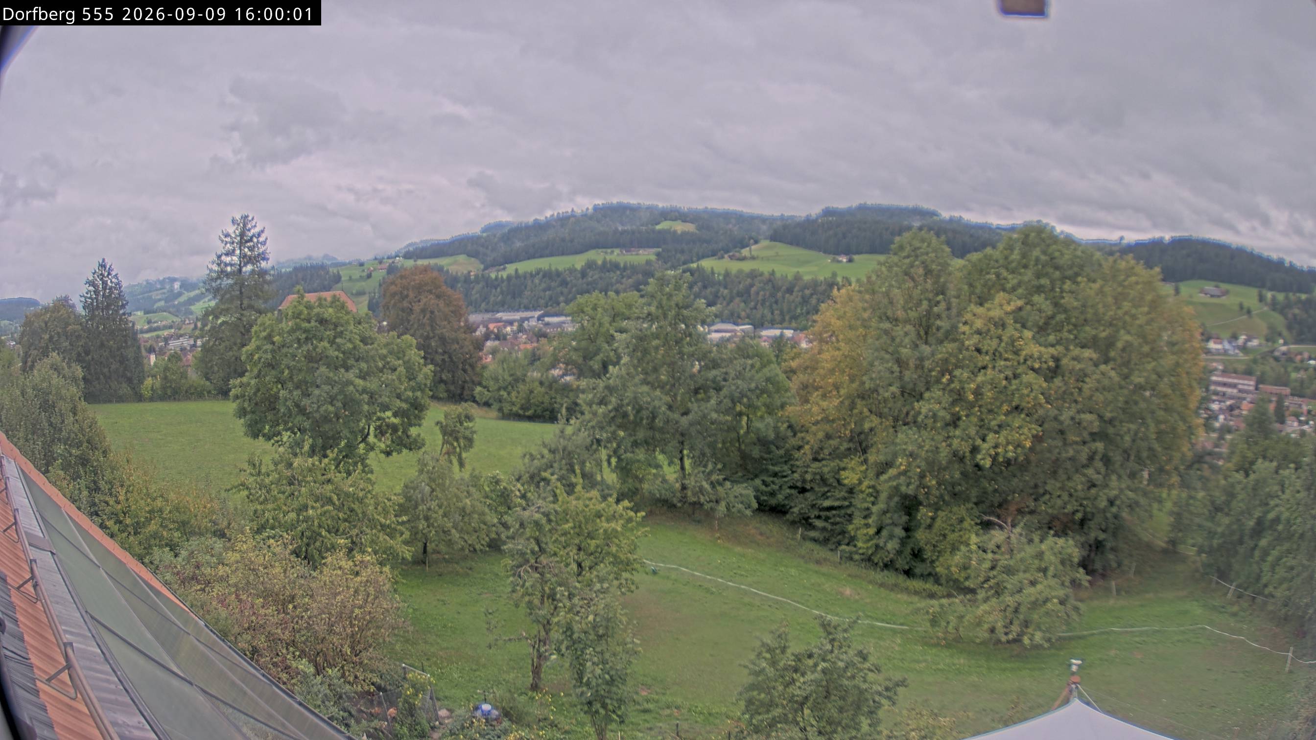 Webcam-Bild: Aussicht vom Dorfberg in Langnau 20260909-160000