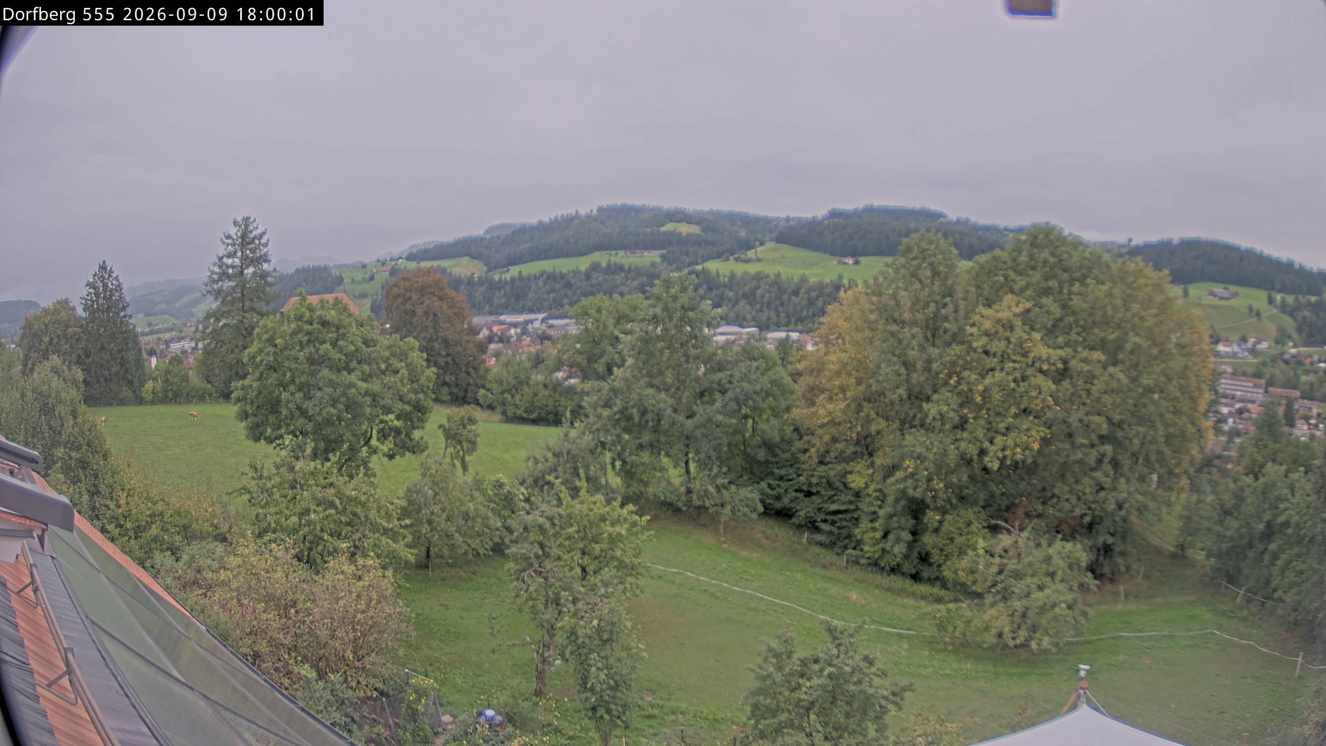 Webcam-Bild: Aussicht vom Dorfberg in Langnau 20260909-180000