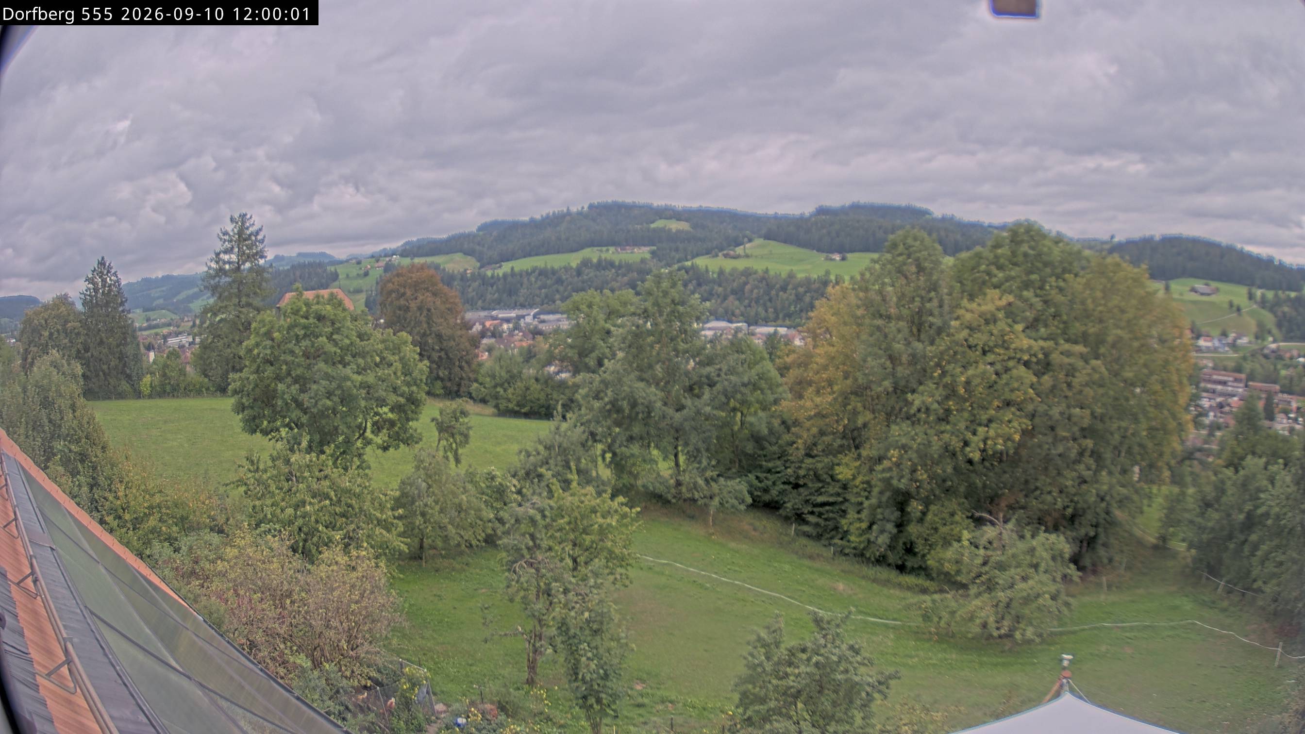 Webcam-Bild: Aussicht vom Dorfberg in Langnau 20260910-120000
