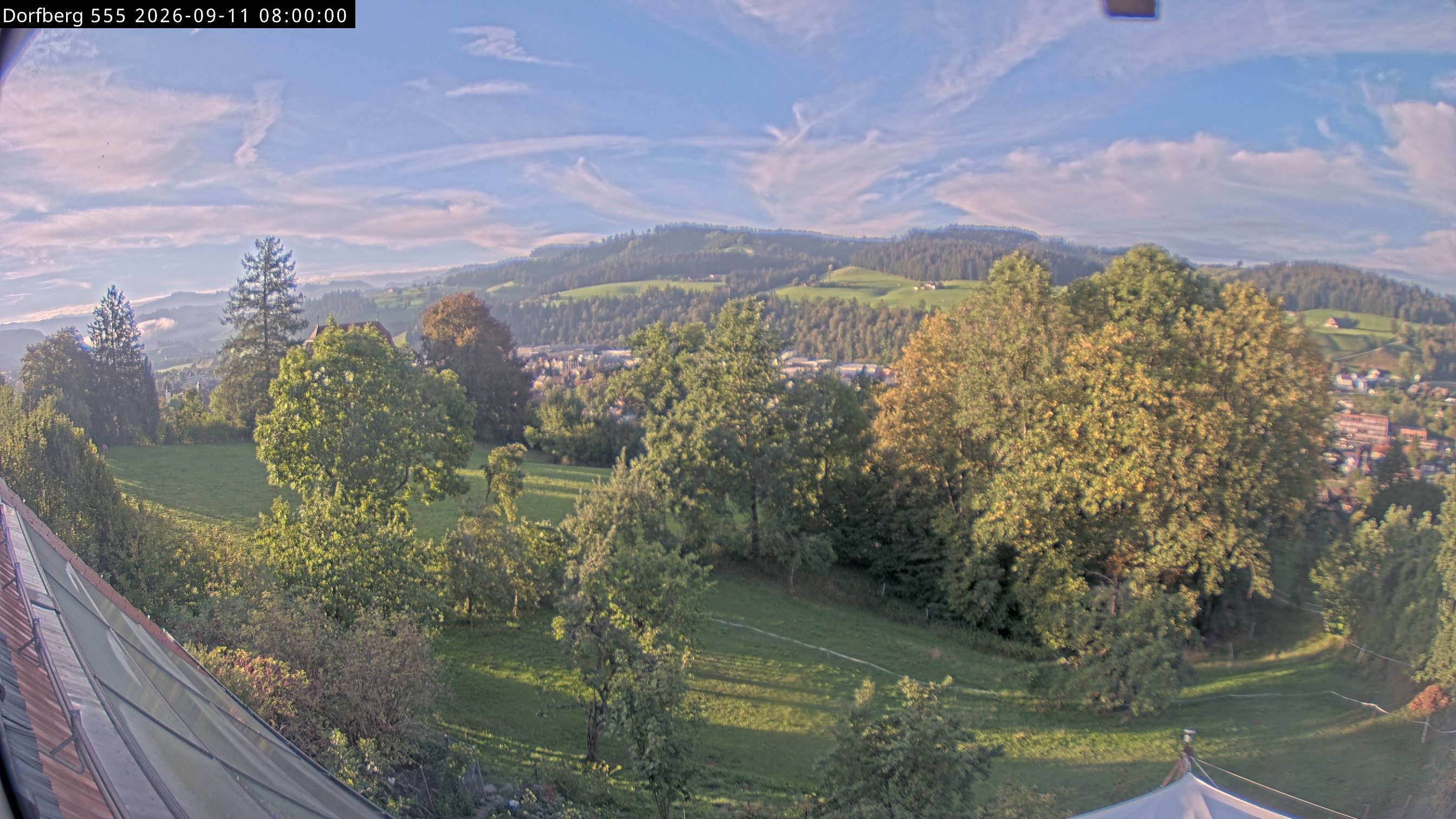 Webcam-Bild: Aussicht vom Dorfberg in Langnau 20260911-080000