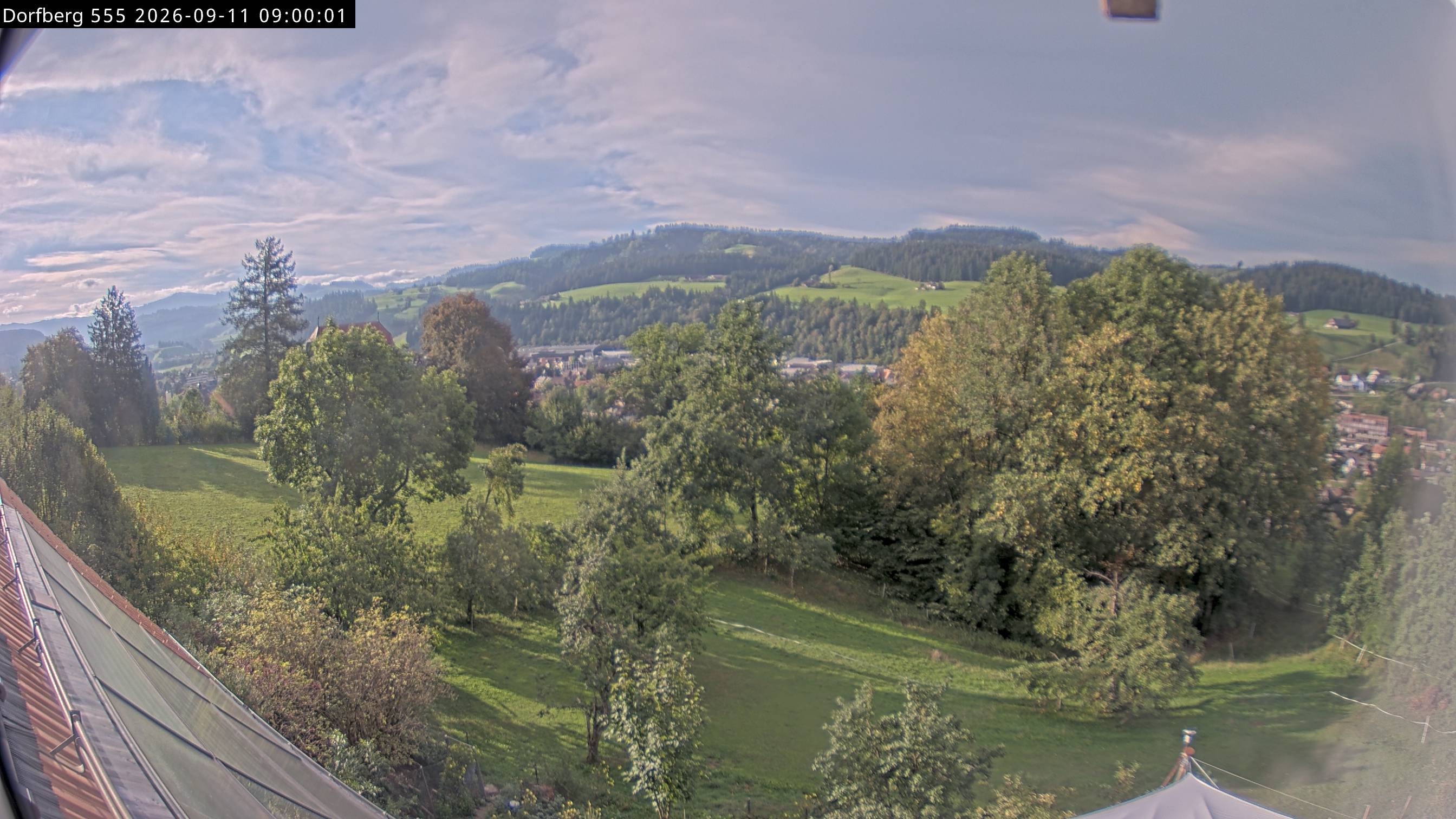 Webcam-Bild: Aussicht vom Dorfberg in Langnau 20260911-090000