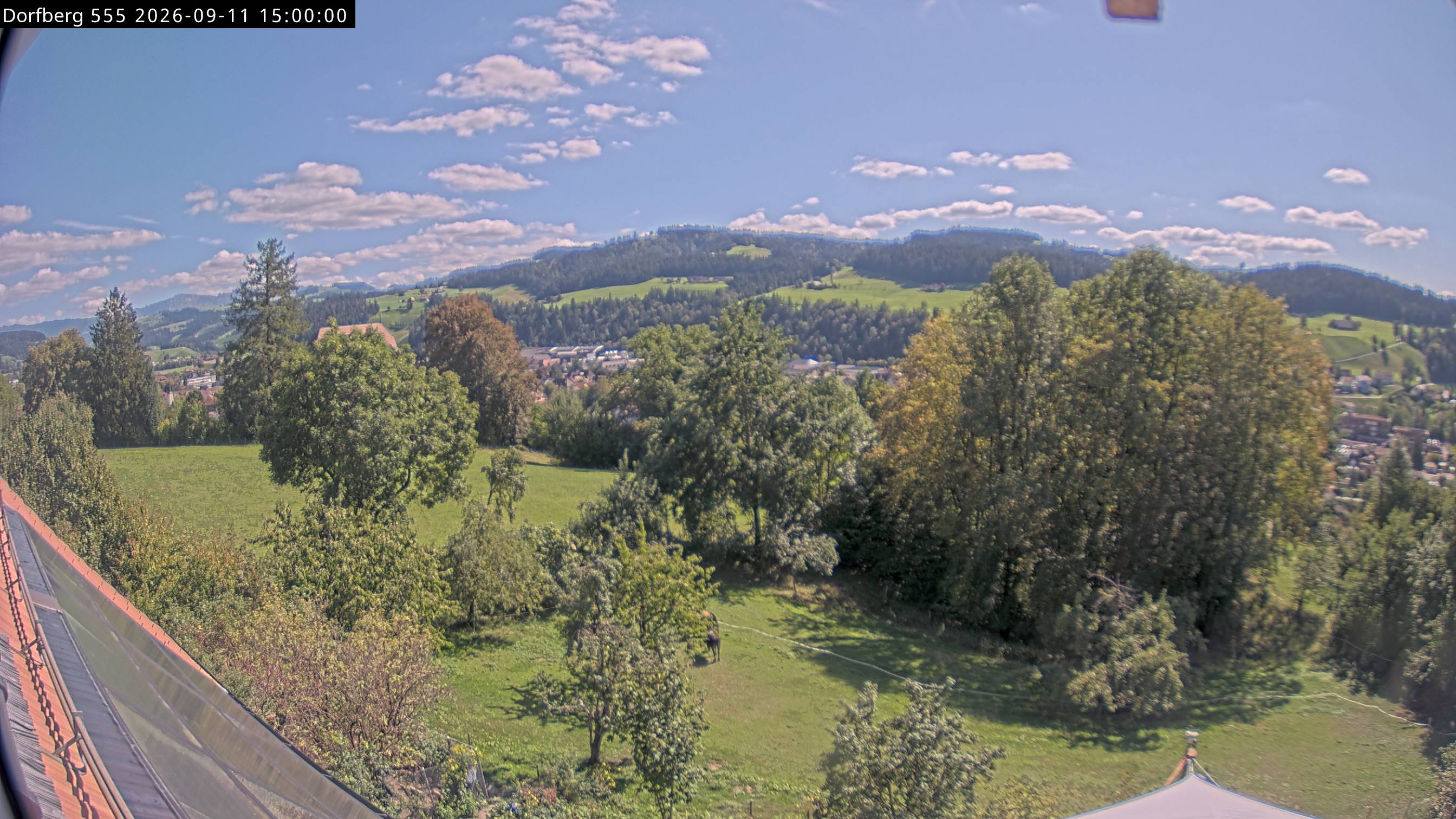 Webcam-Bild: Aussicht vom Dorfberg in Langnau 20260911-150000