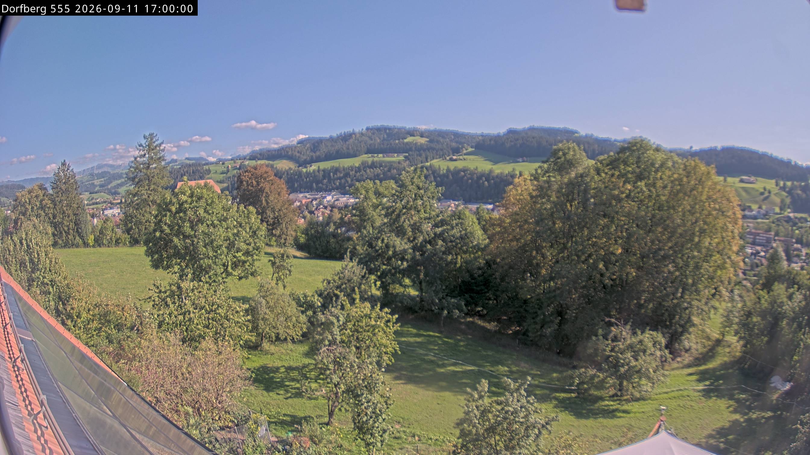 Webcam-Bild: Aussicht vom Dorfberg in Langnau 20260911-170000
