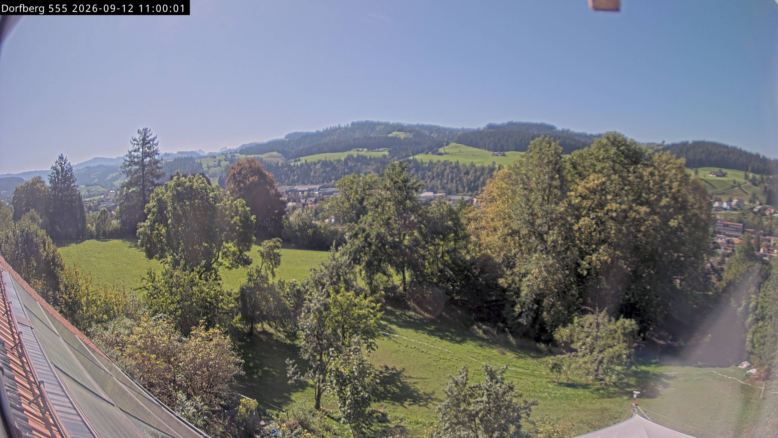 Webcam-Bild: Aussicht vom Dorfberg in Langnau 20260912-110000