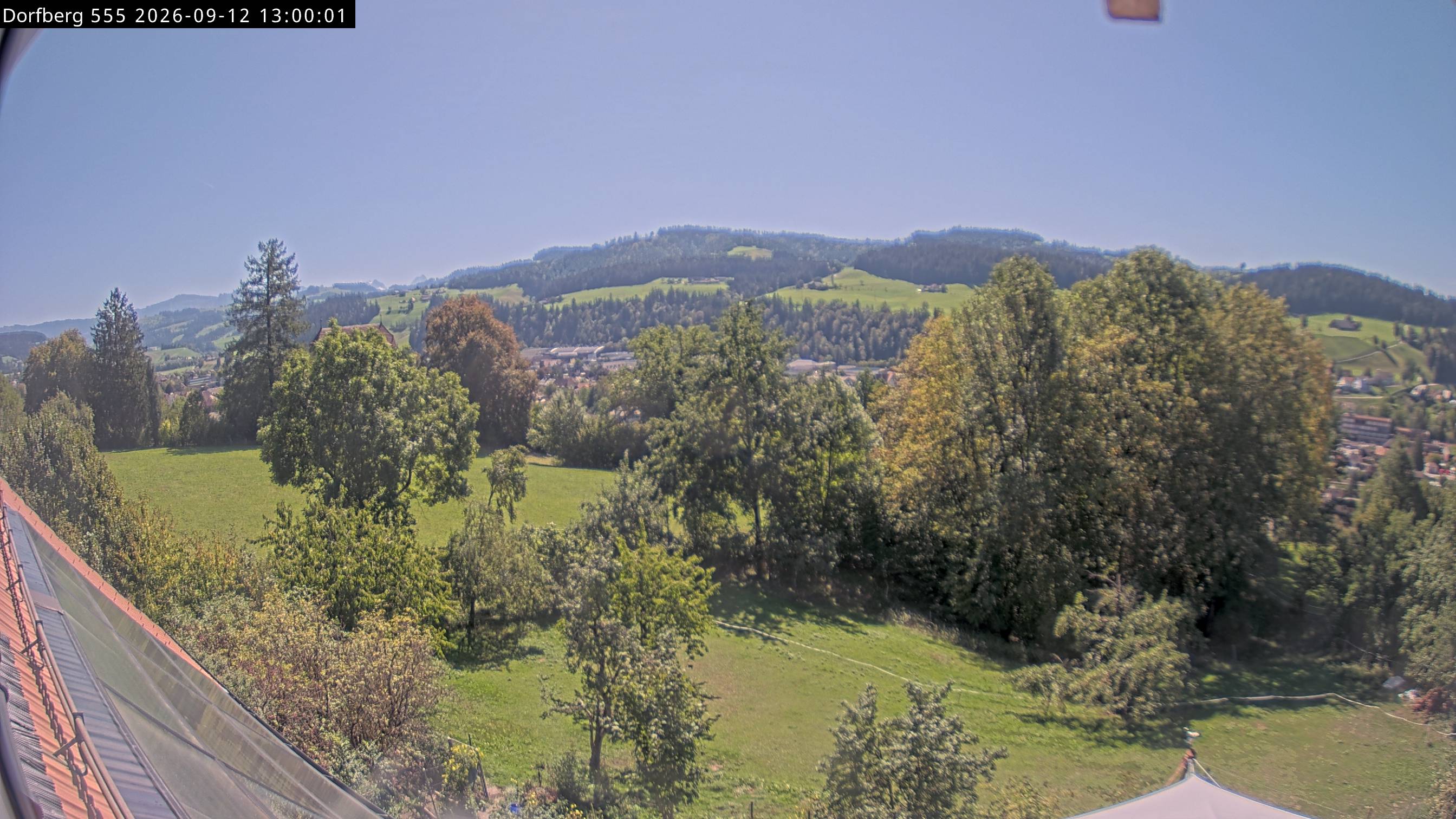 Webcam-Bild: Aussicht vom Dorfberg in Langnau 20260912-130000