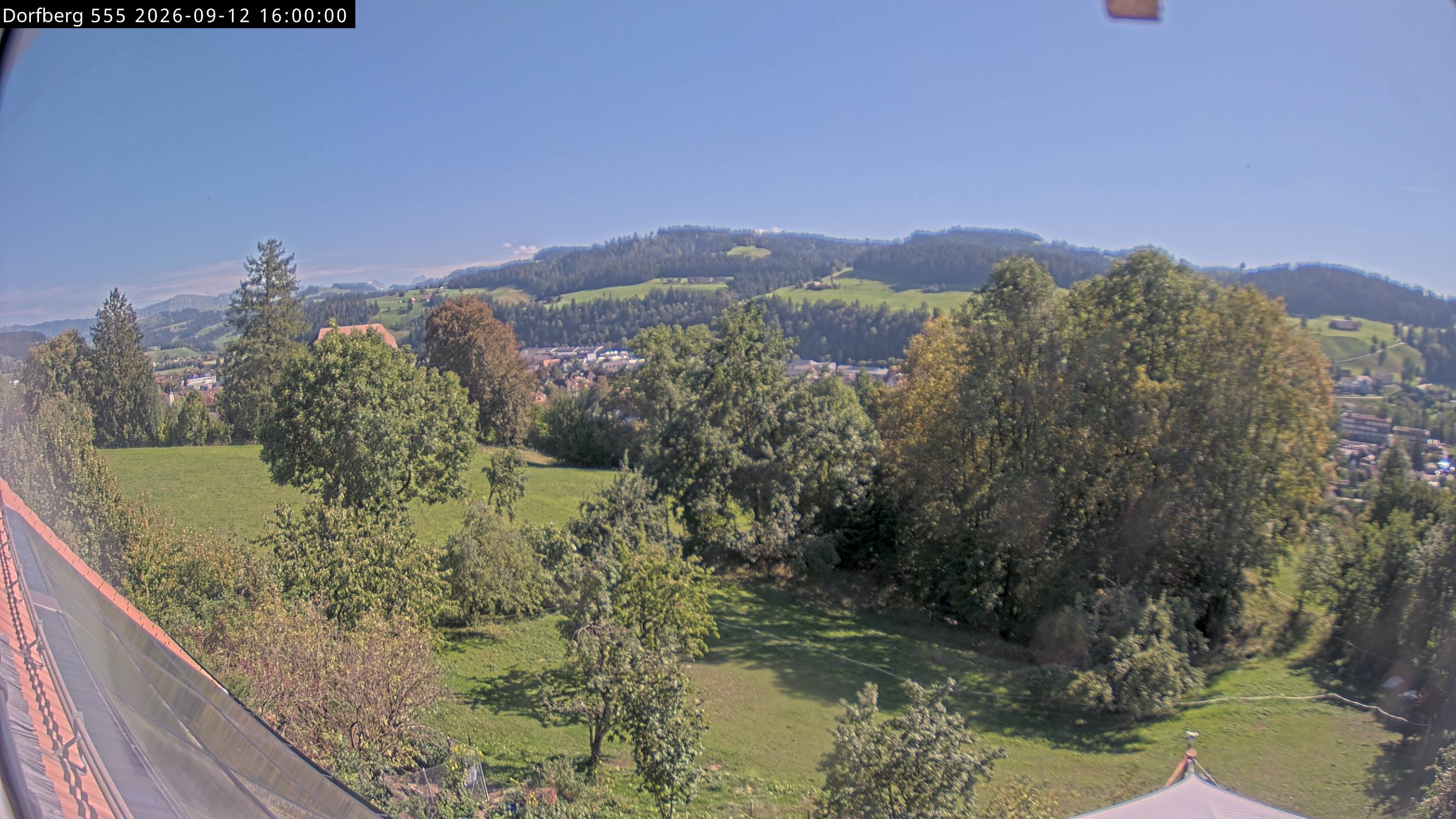 Webcam-Bild: Aussicht vom Dorfberg in Langnau 20260912-160000