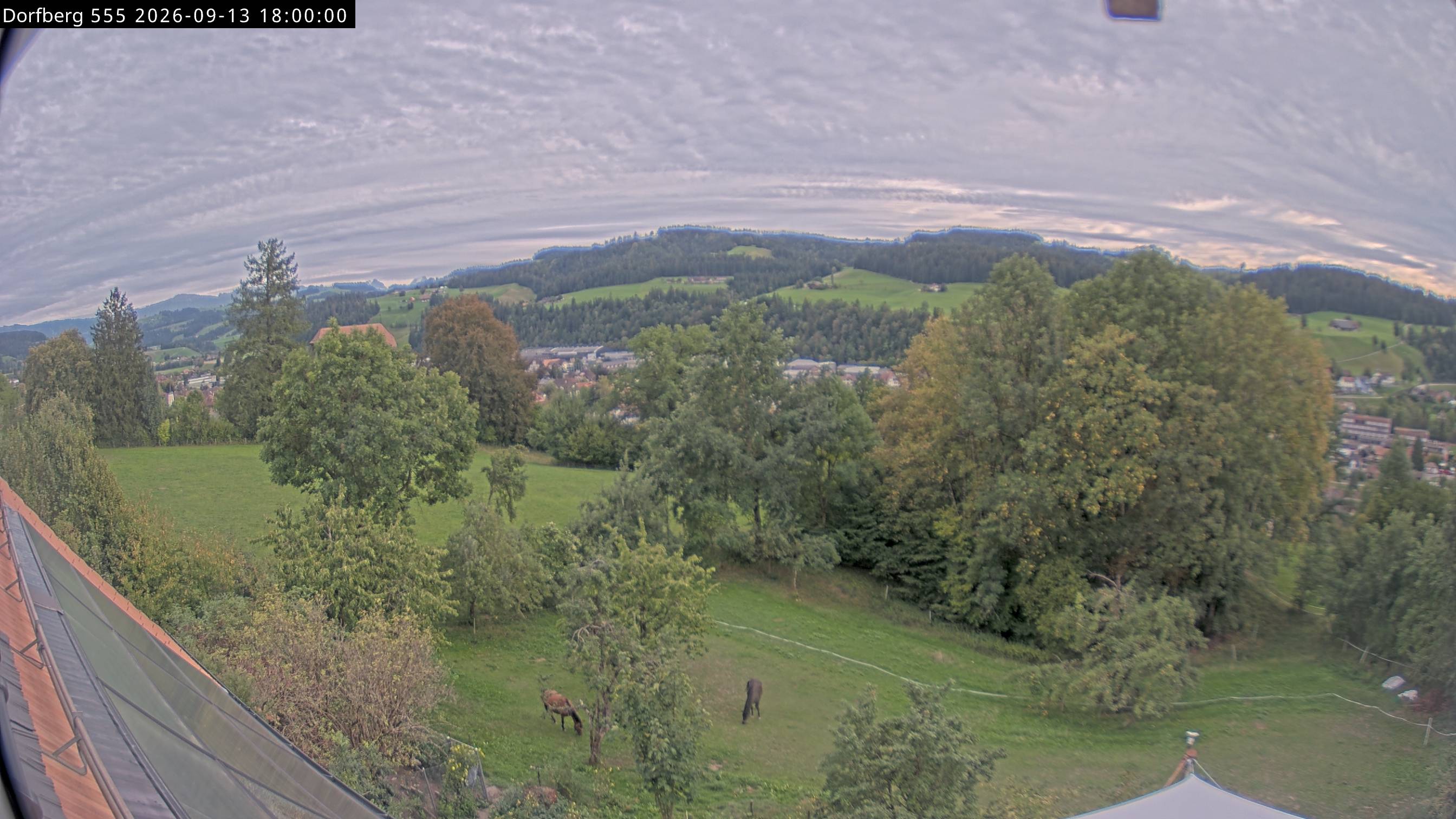 Webcam-Bild: Aussicht vom Dorfberg in Langnau 20260913-180000