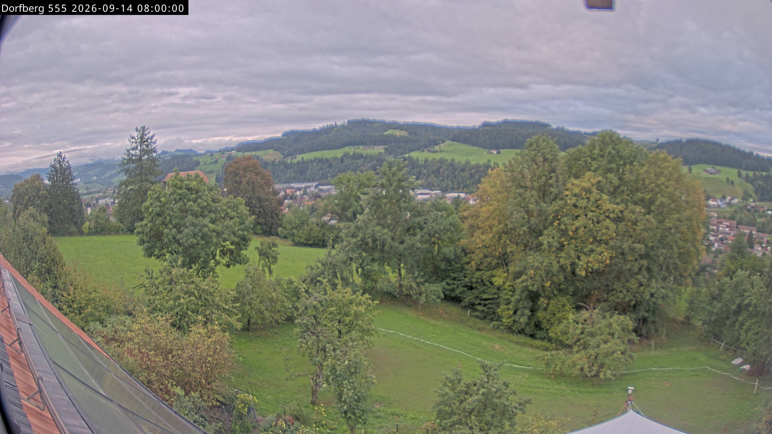 Webcam-Bild: Aussicht vom Dorfberg in Langnau 20260914-080000