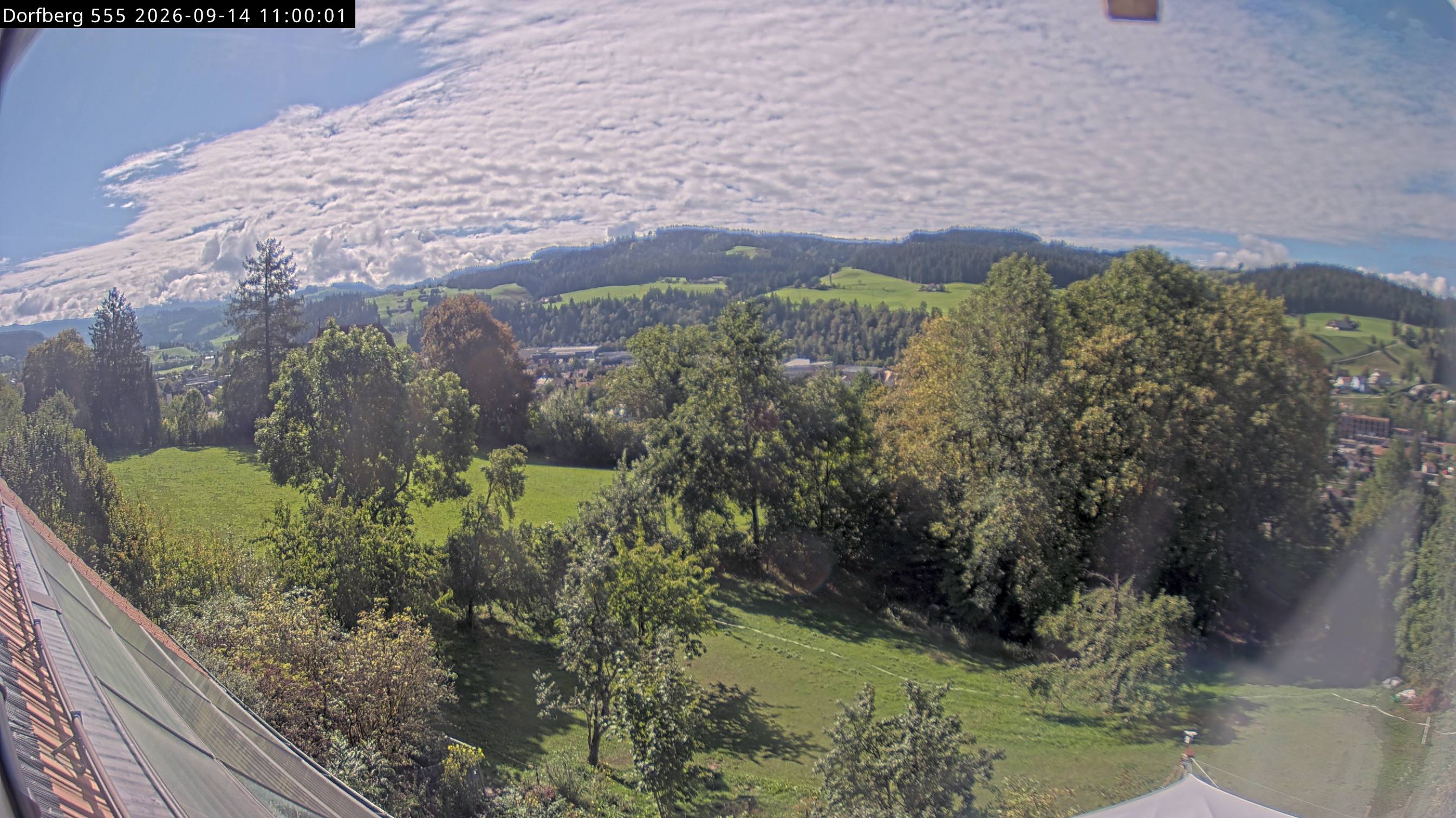 Webcam-Bild: Aussicht vom Dorfberg in Langnau 20260914-110000