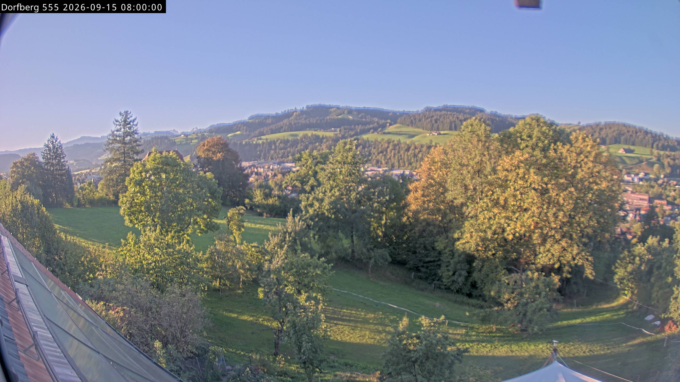 Webcam-Bild: Aussicht vom Dorfberg in Langnau 20260915-080000
