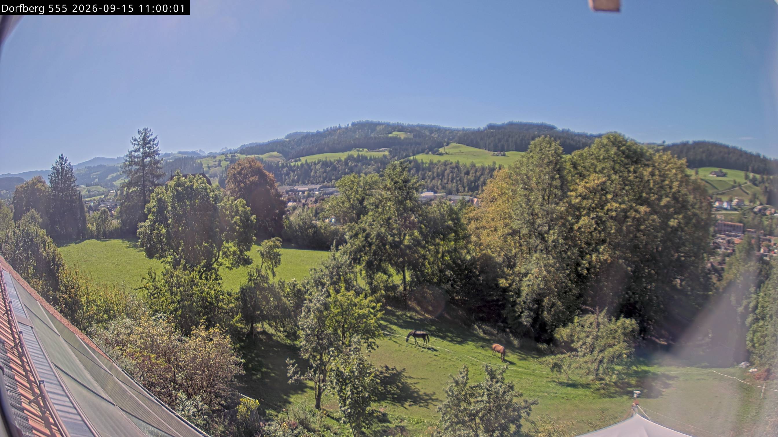 Webcam-Bild: Aussicht vom Dorfberg in Langnau 20260915-110000