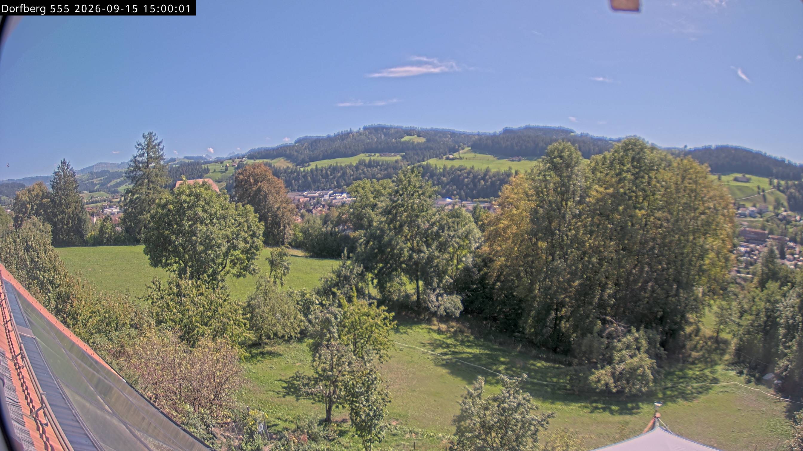 Webcam-Bild: Aussicht vom Dorfberg in Langnau 20260915-150000