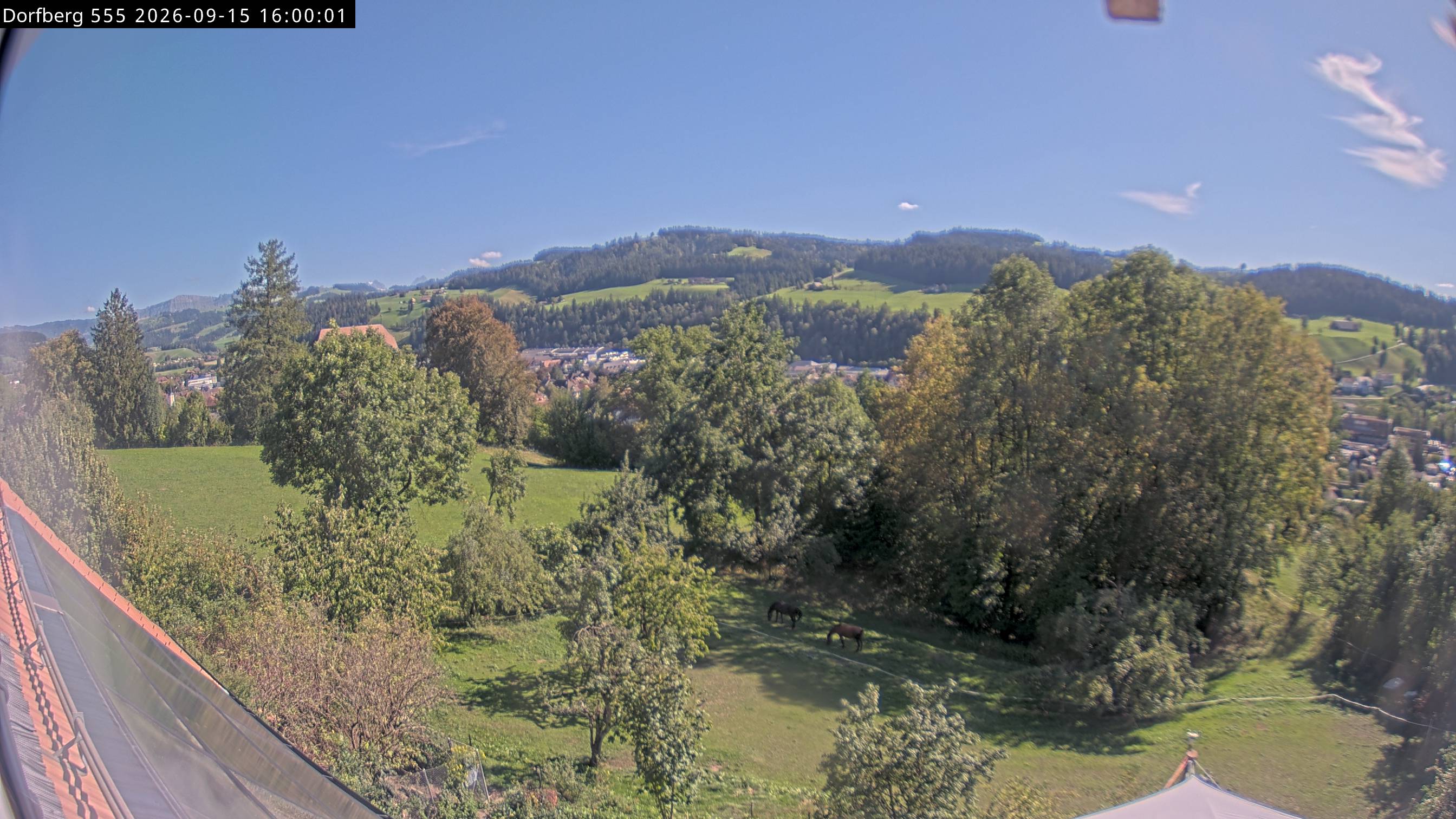 Webcam-Bild: Aussicht vom Dorfberg in Langnau 20260915-160000