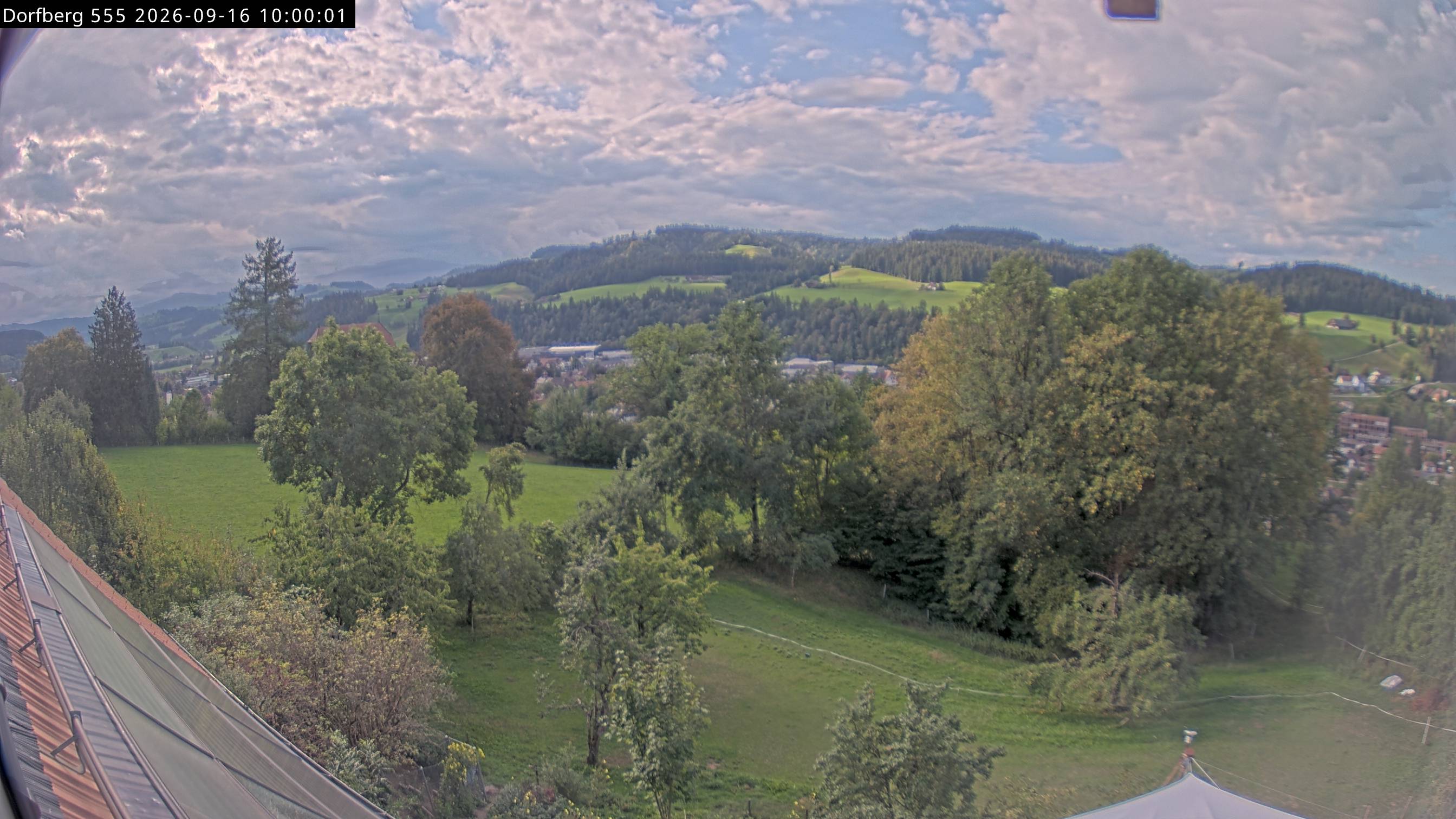 Webcam-Bild: Aussicht vom Dorfberg in Langnau 20260916-100000