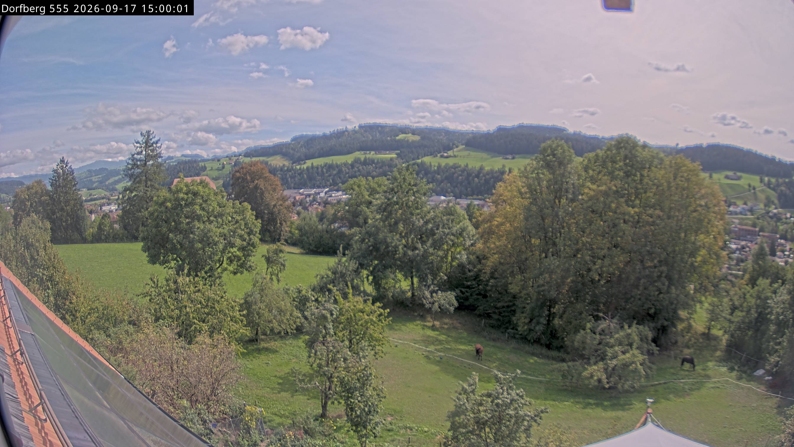 Webcam-Bild: Aussicht vom Dorfberg in Langnau 20260917-150000