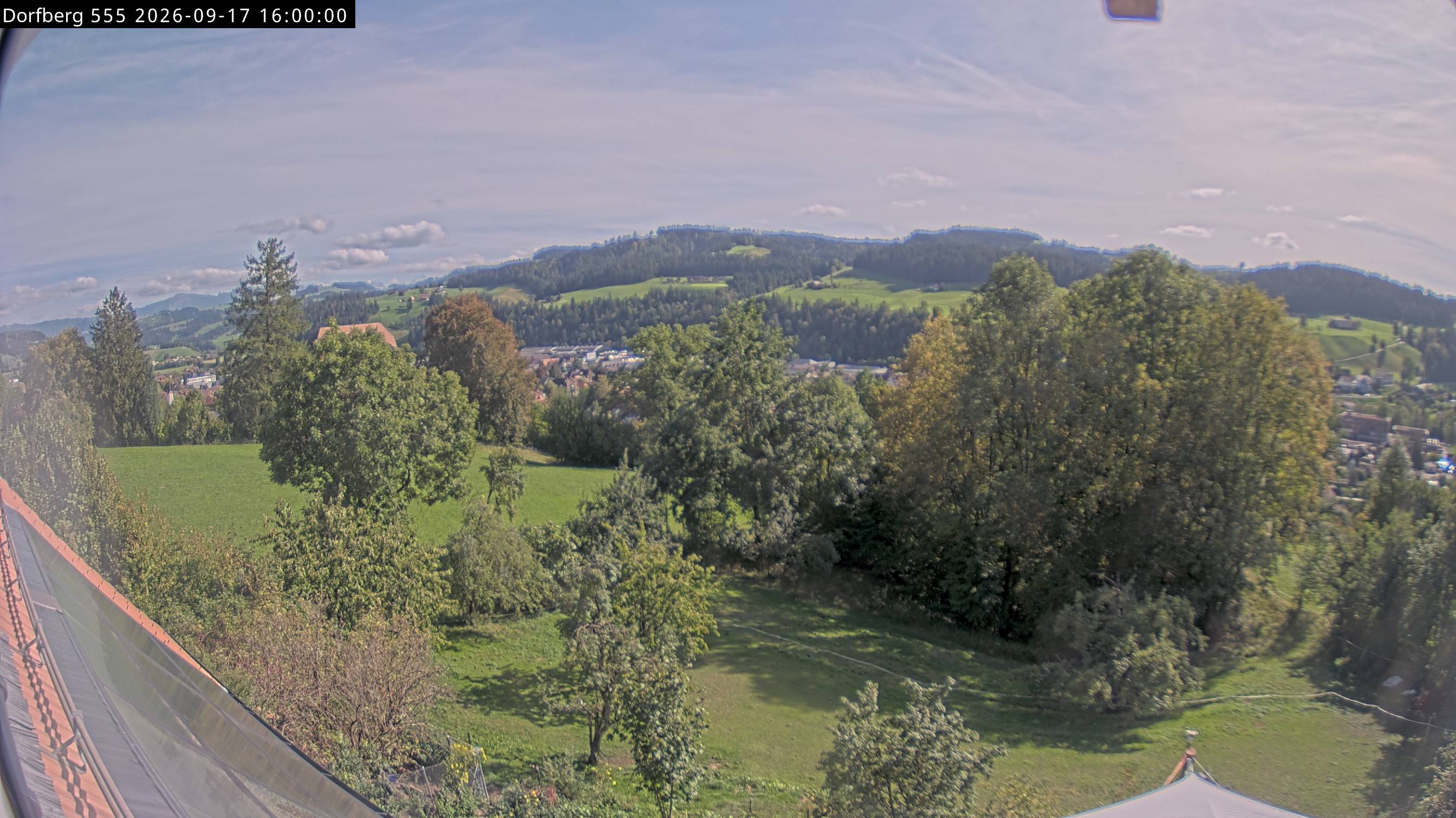 Webcam-Bild: Aussicht vom Dorfberg in Langnau 20260917-160000
