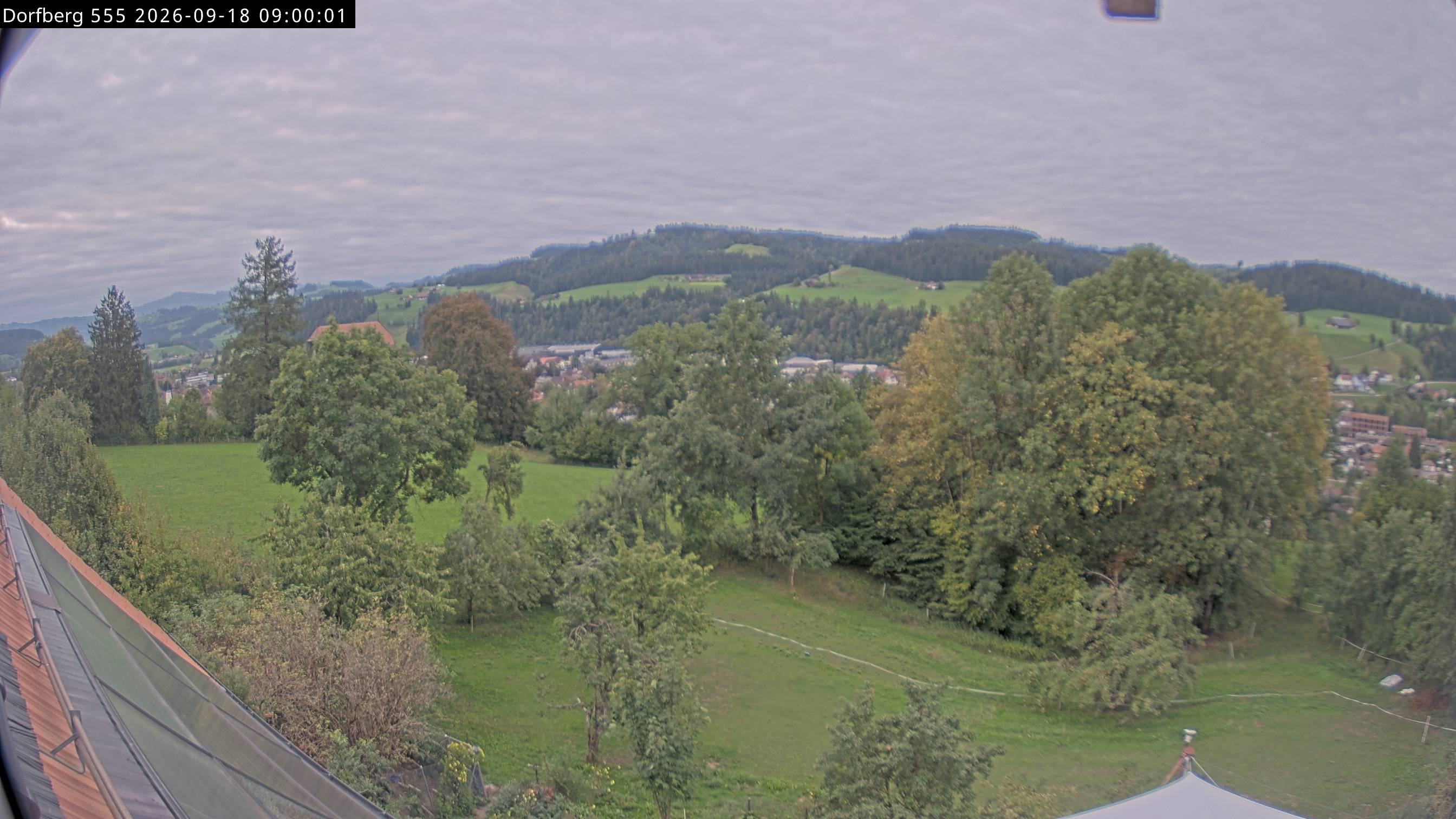 Webcam-Bild: Aussicht vom Dorfberg in Langnau 20260918-090000
