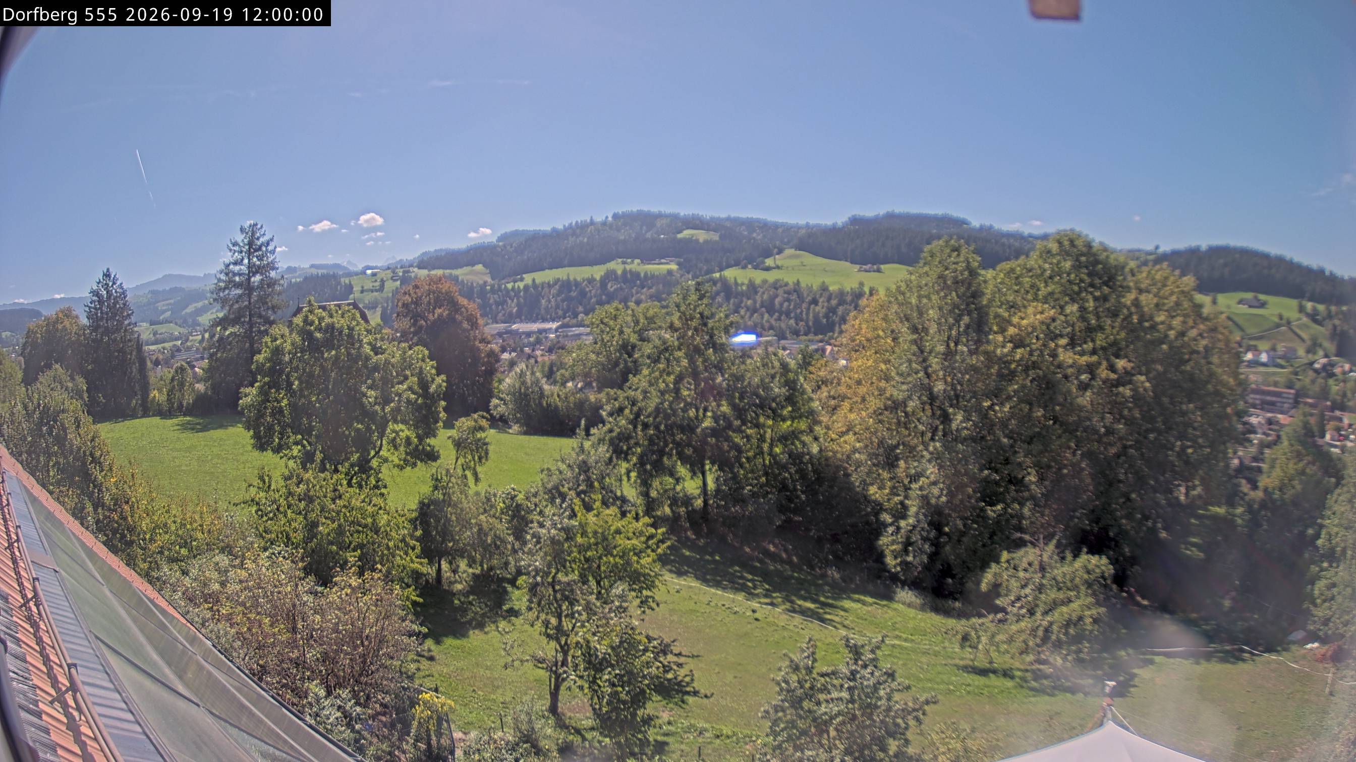 Webcam-Bild: Aussicht vom Dorfberg in Langnau 20260919-120000