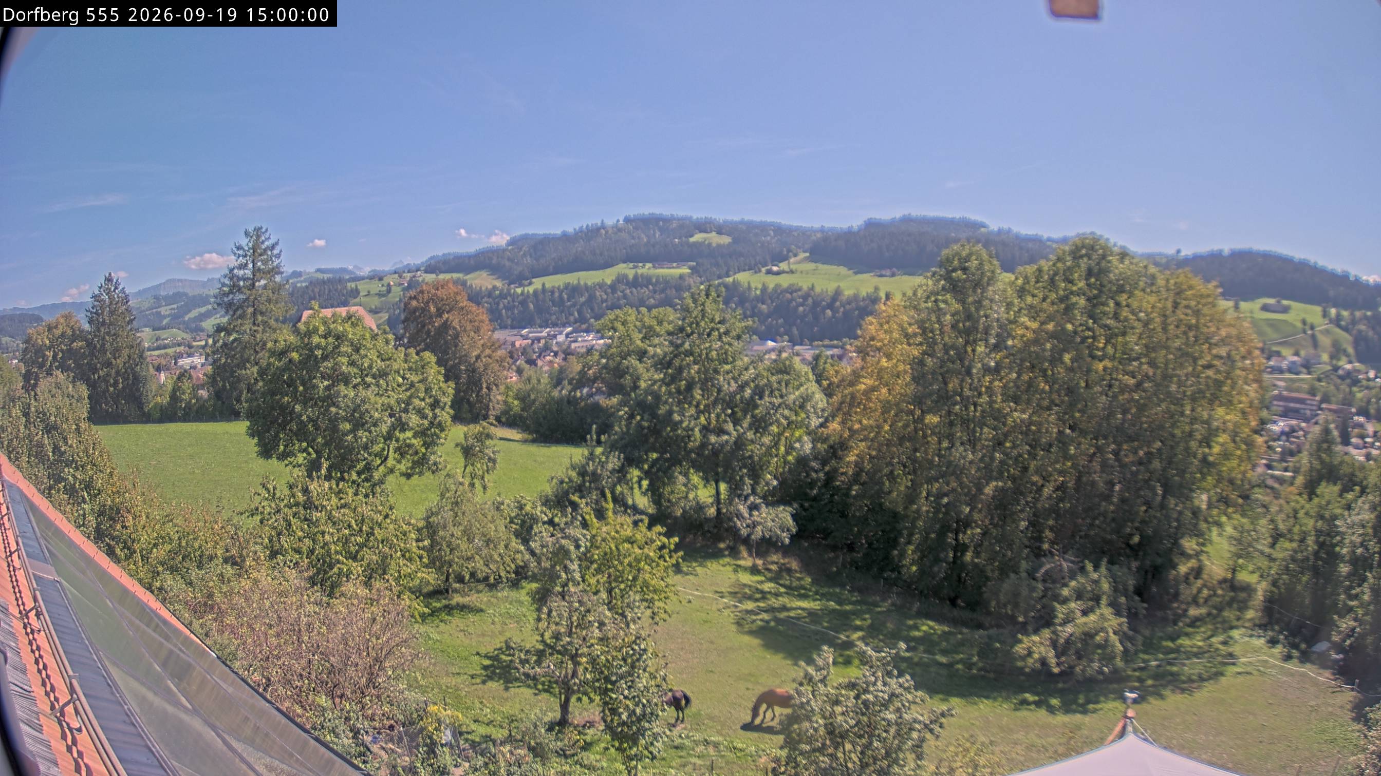 Webcam-Bild: Aussicht vom Dorfberg in Langnau 20260919-150000