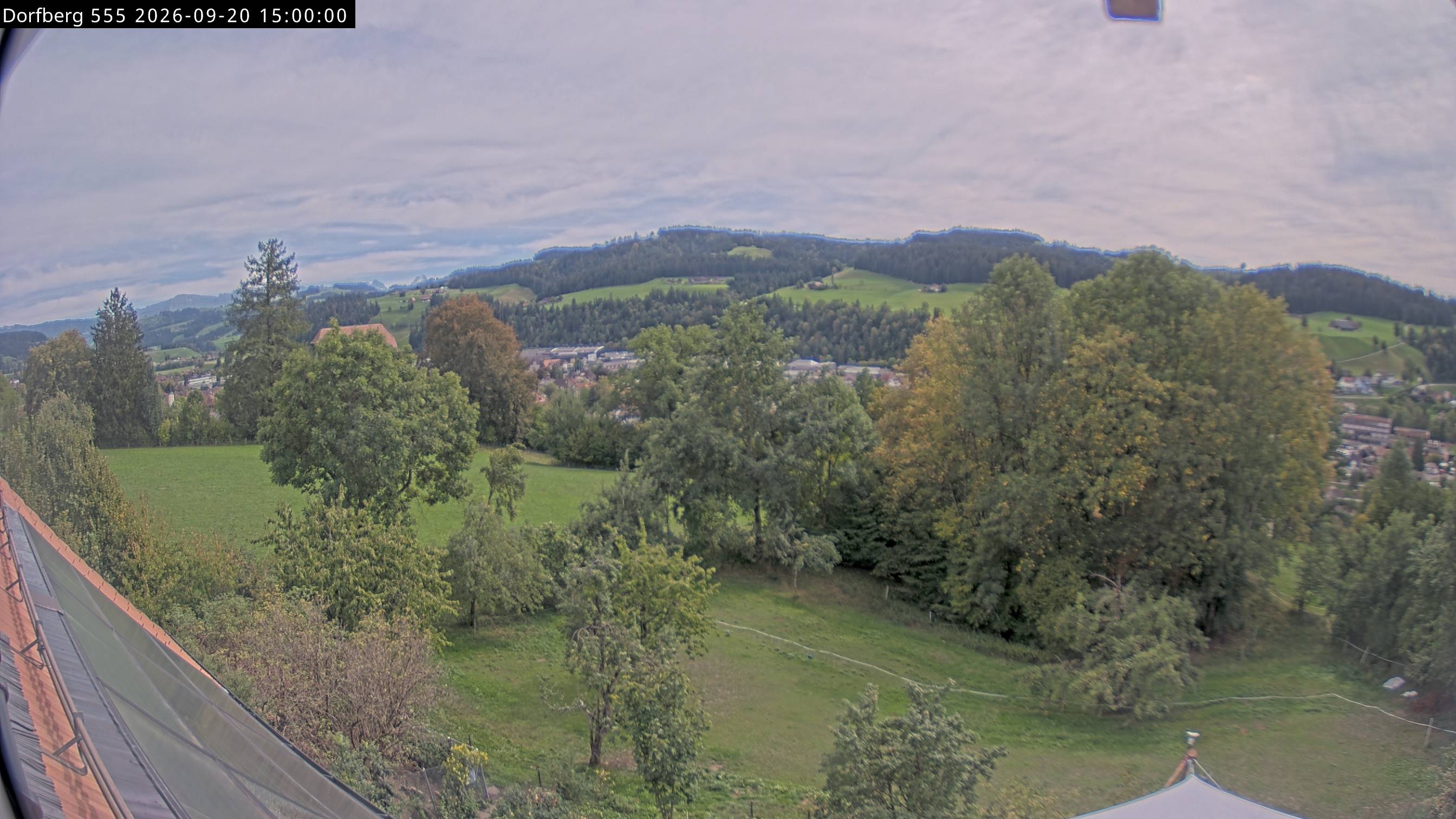Webcam-Bild: Aussicht vom Dorfberg in Langnau 20260920-150000