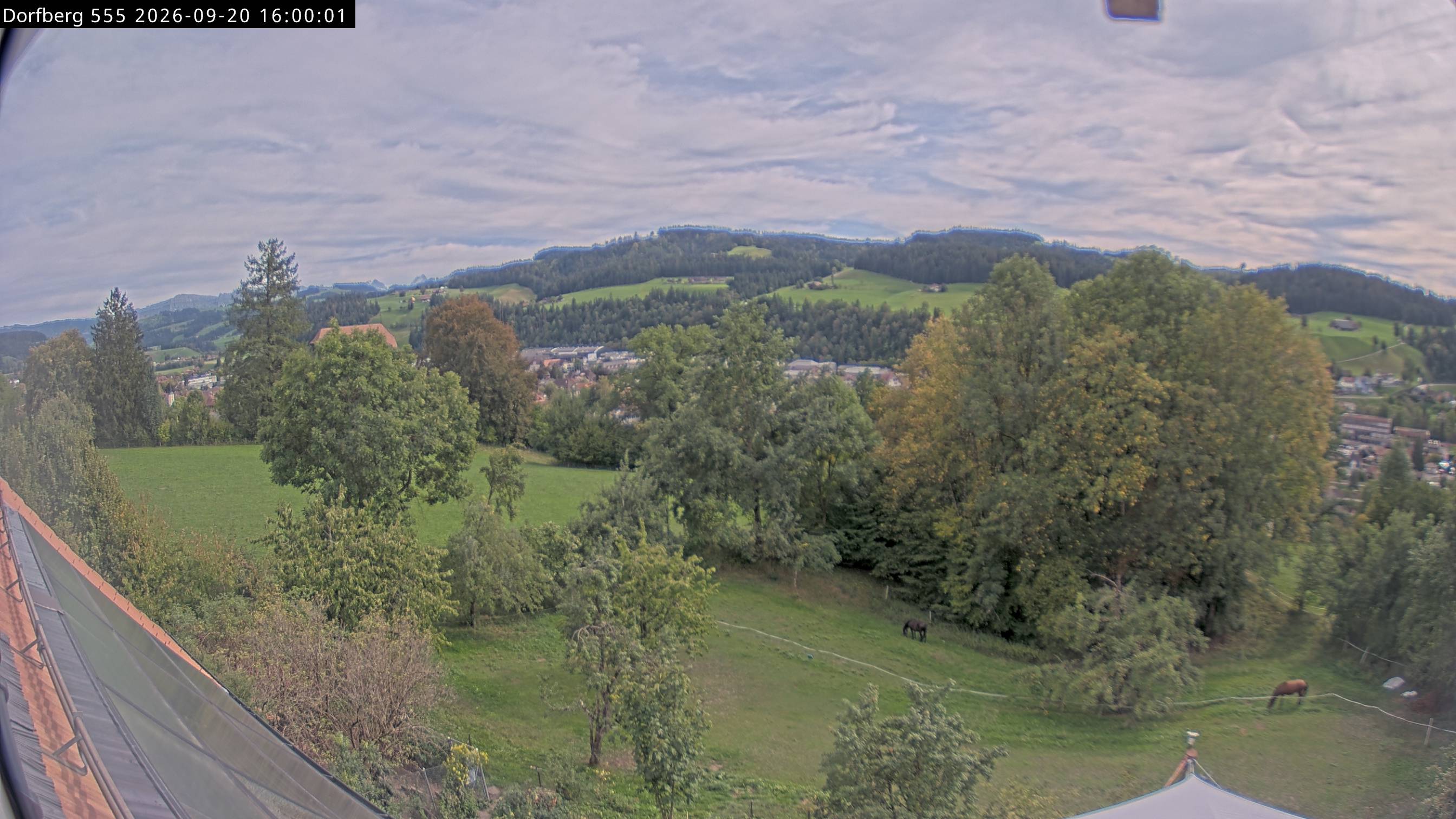 Webcam-Bild: Aussicht vom Dorfberg in Langnau 20260920-160000