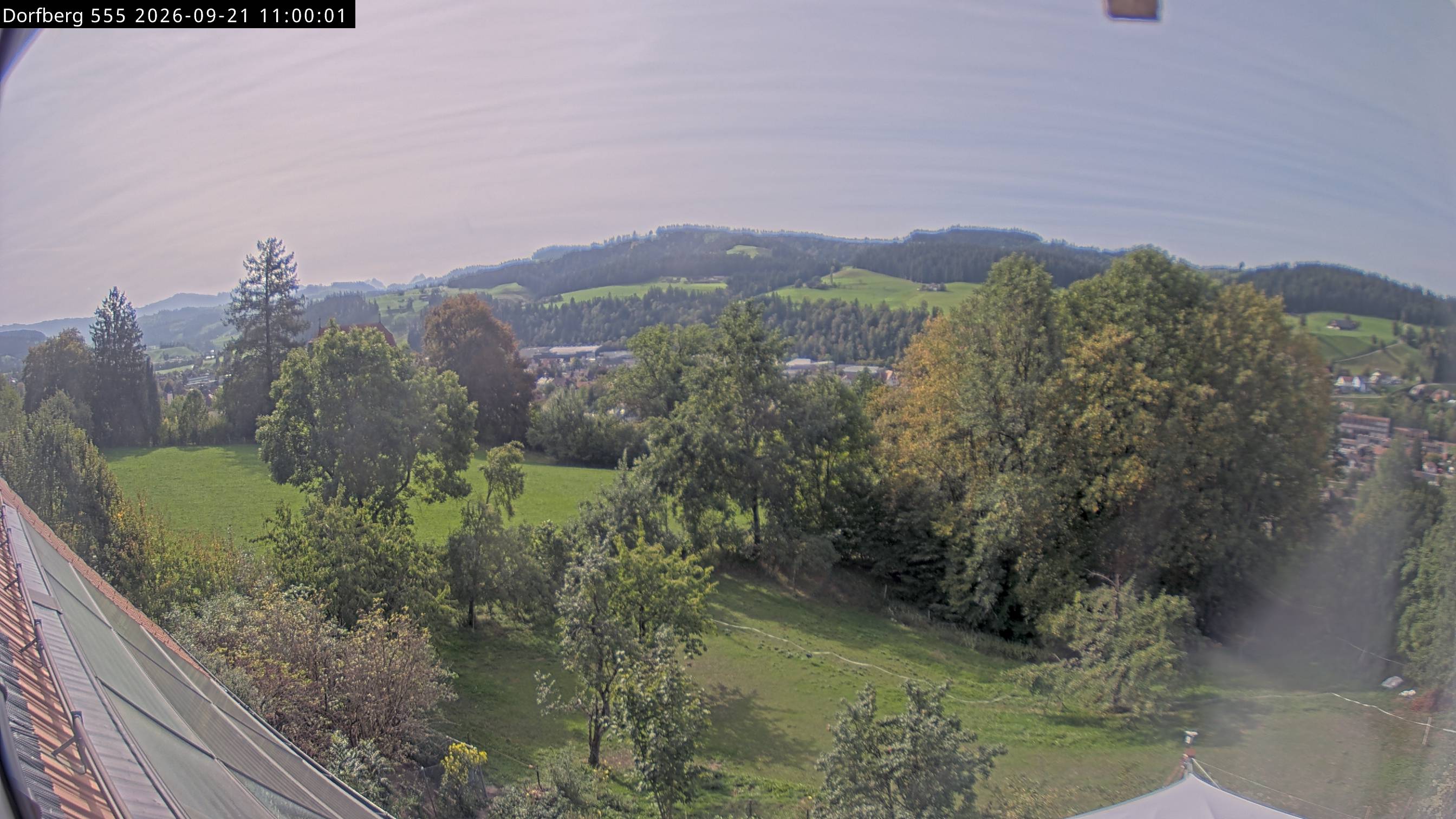 Webcam-Bild: Aussicht vom Dorfberg in Langnau 20260921-110000