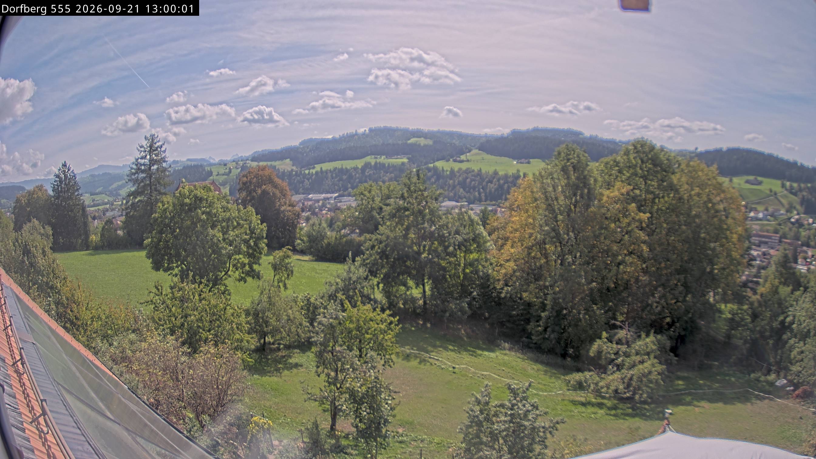 Webcam-Bild: Aussicht vom Dorfberg in Langnau 20260921-130000