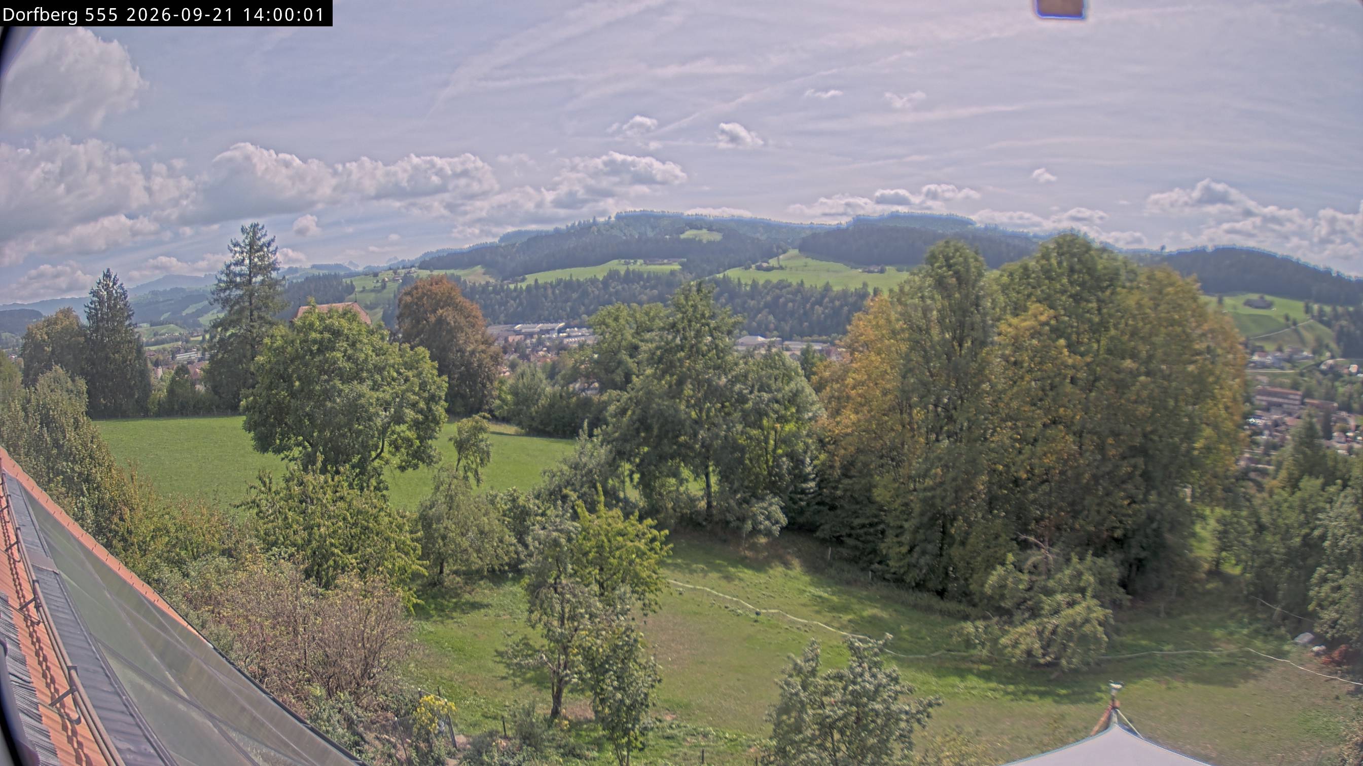 Webcam-Bild: Aussicht vom Dorfberg in Langnau 20260921-140000