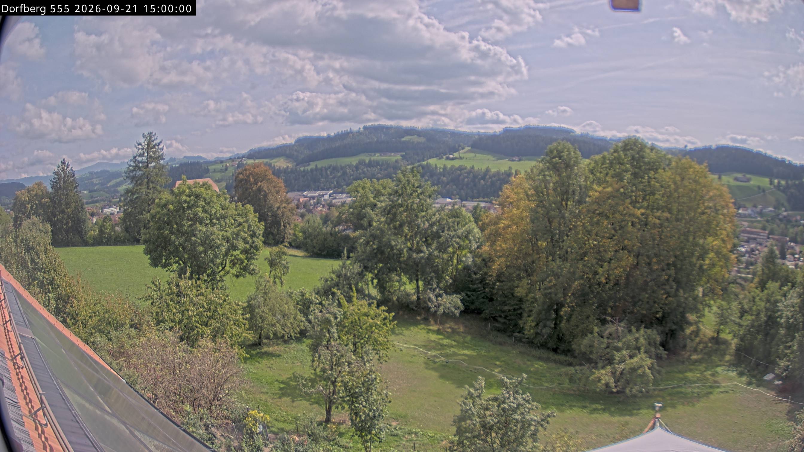 Webcam-Bild: Aussicht vom Dorfberg in Langnau 20260921-150000