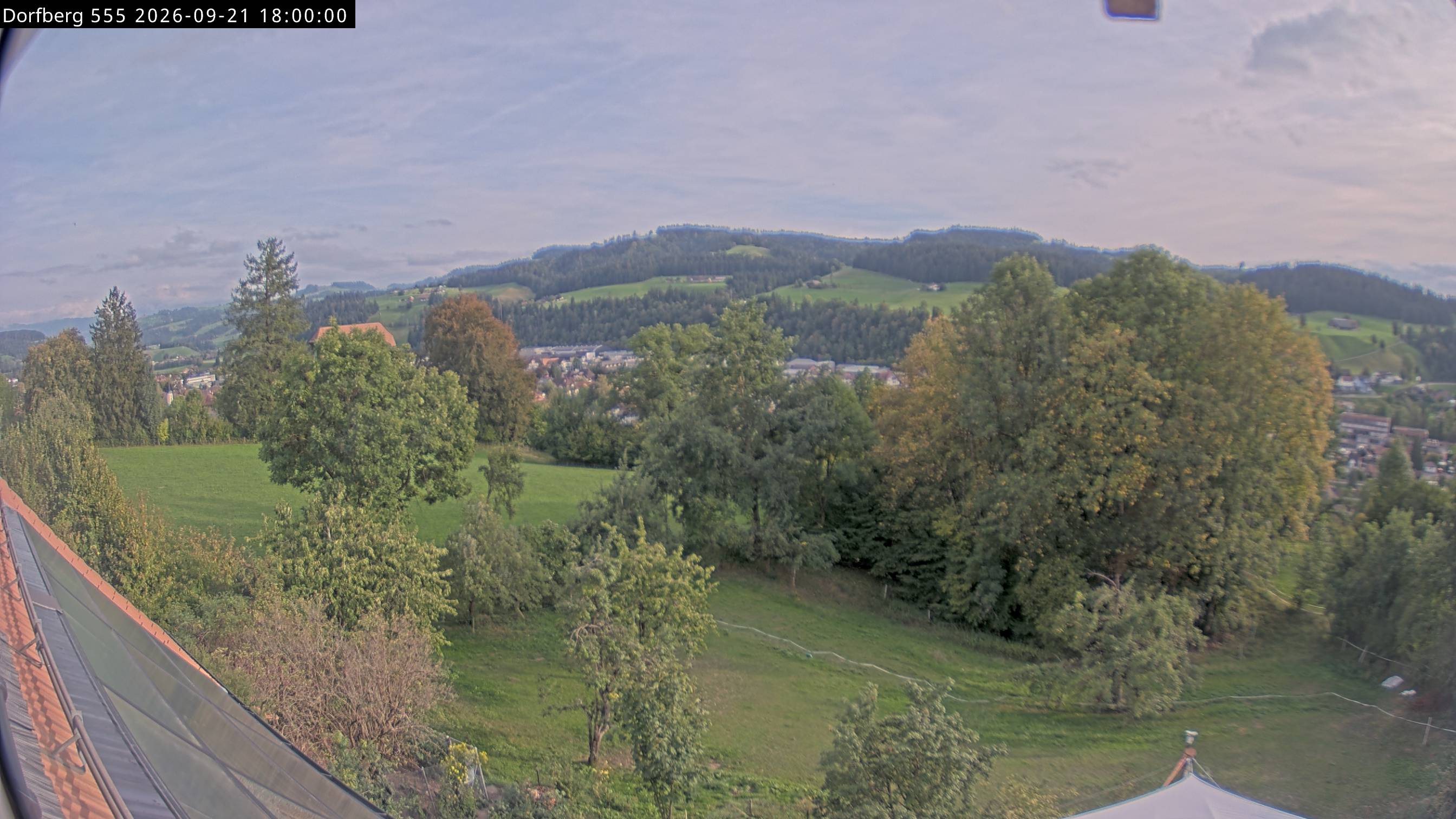 Webcam-Bild: Aussicht vom Dorfberg in Langnau 20260921-180000