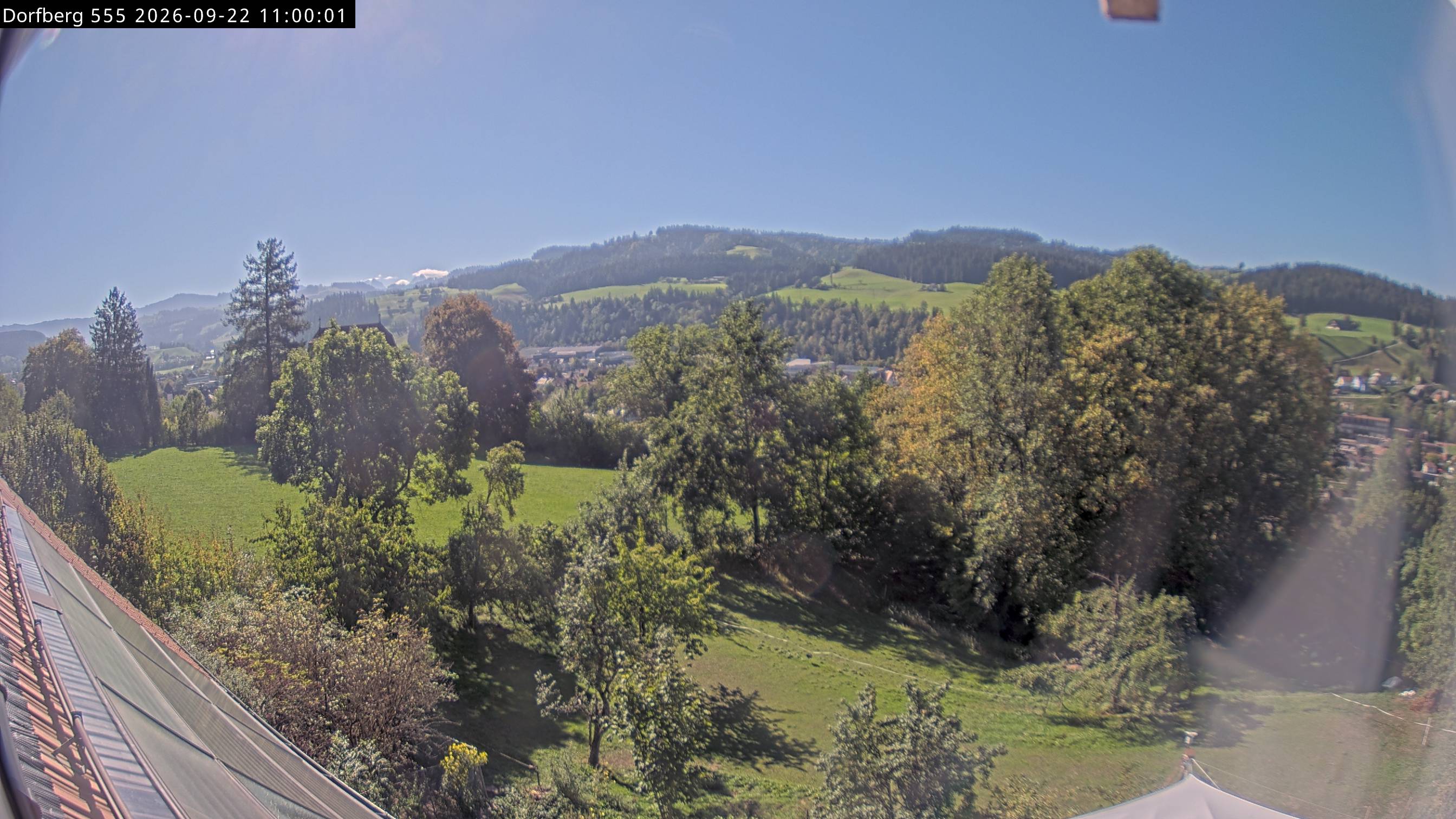 Webcam-Bild: Aussicht vom Dorfberg in Langnau 20260922-110000