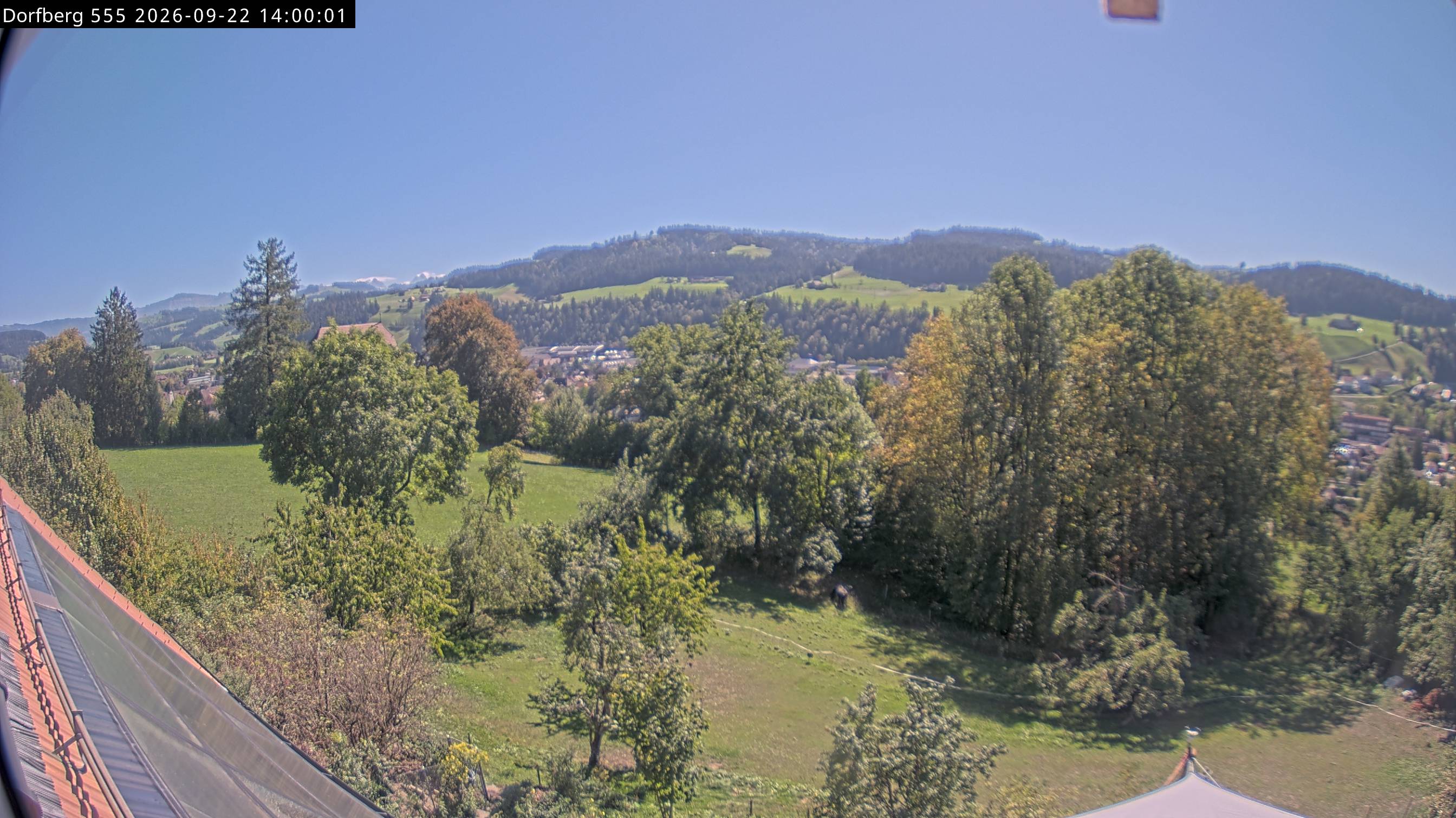 Webcam-Bild: Aussicht vom Dorfberg in Langnau 20260922-140000