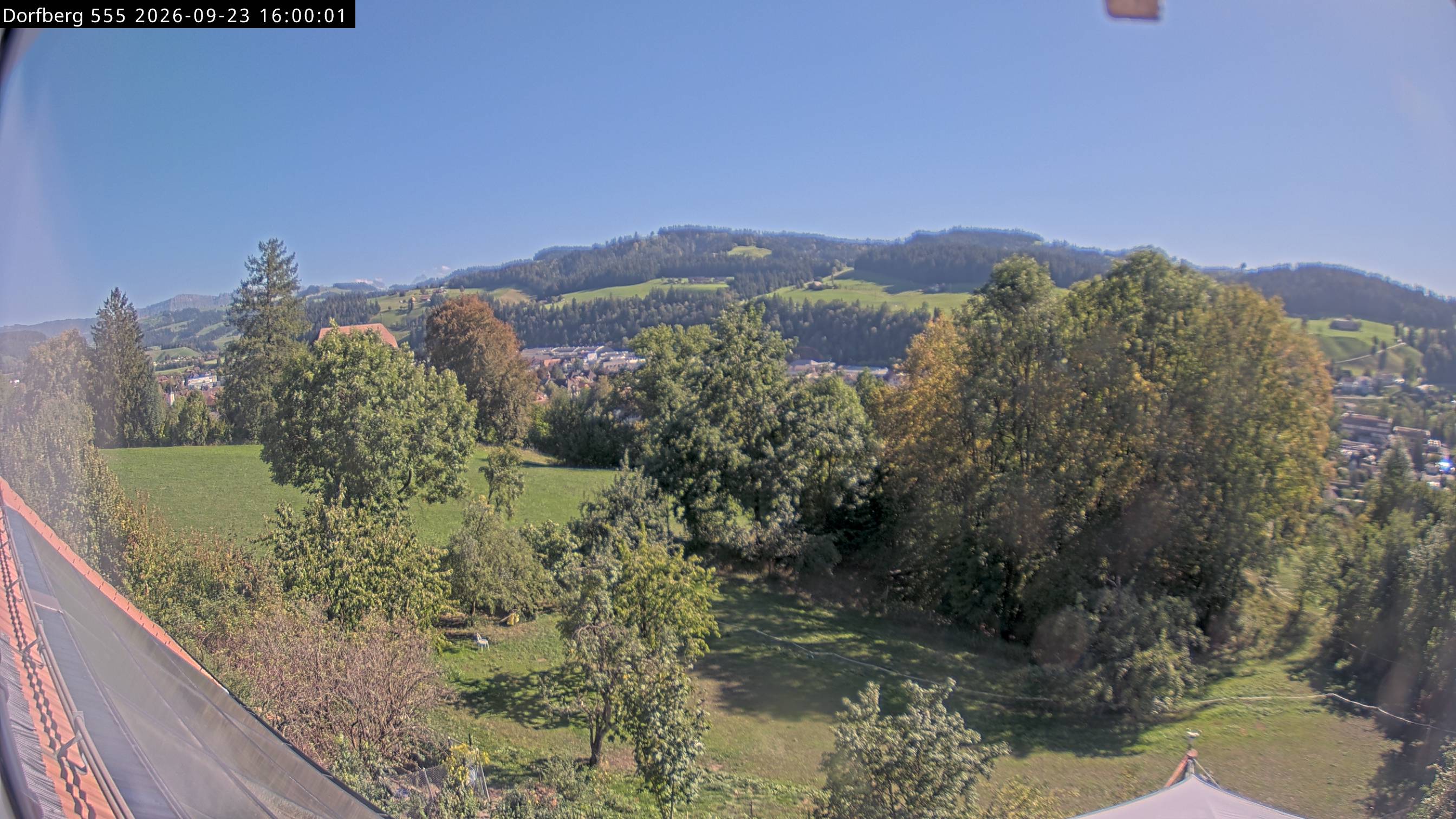 Webcam-Bild: Aussicht vom Dorfberg in Langnau 20260923-160000