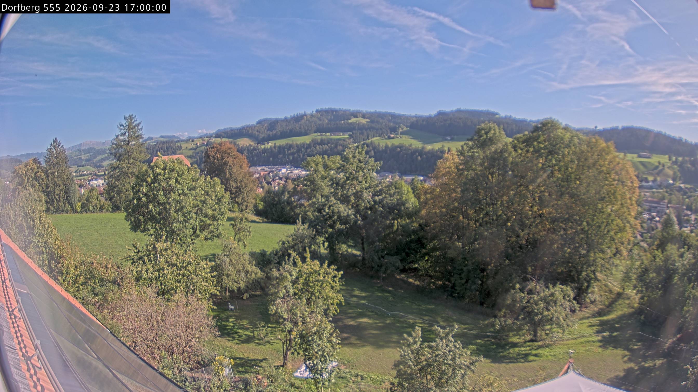 Webcam-Bild: Aussicht vom Dorfberg in Langnau 20260923-170000