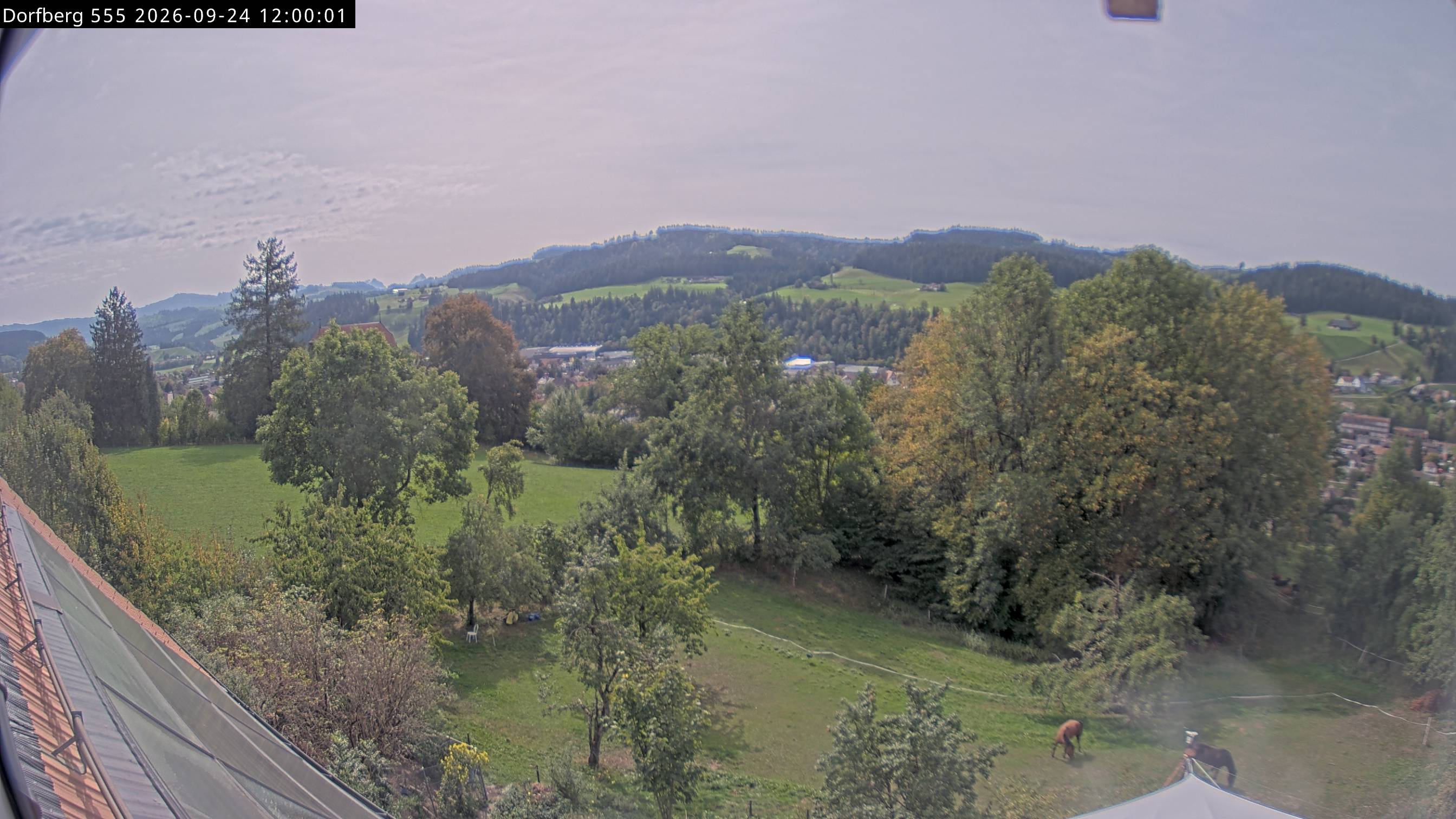 Webcam-Bild: Aussicht vom Dorfberg in Langnau 20260924-120000