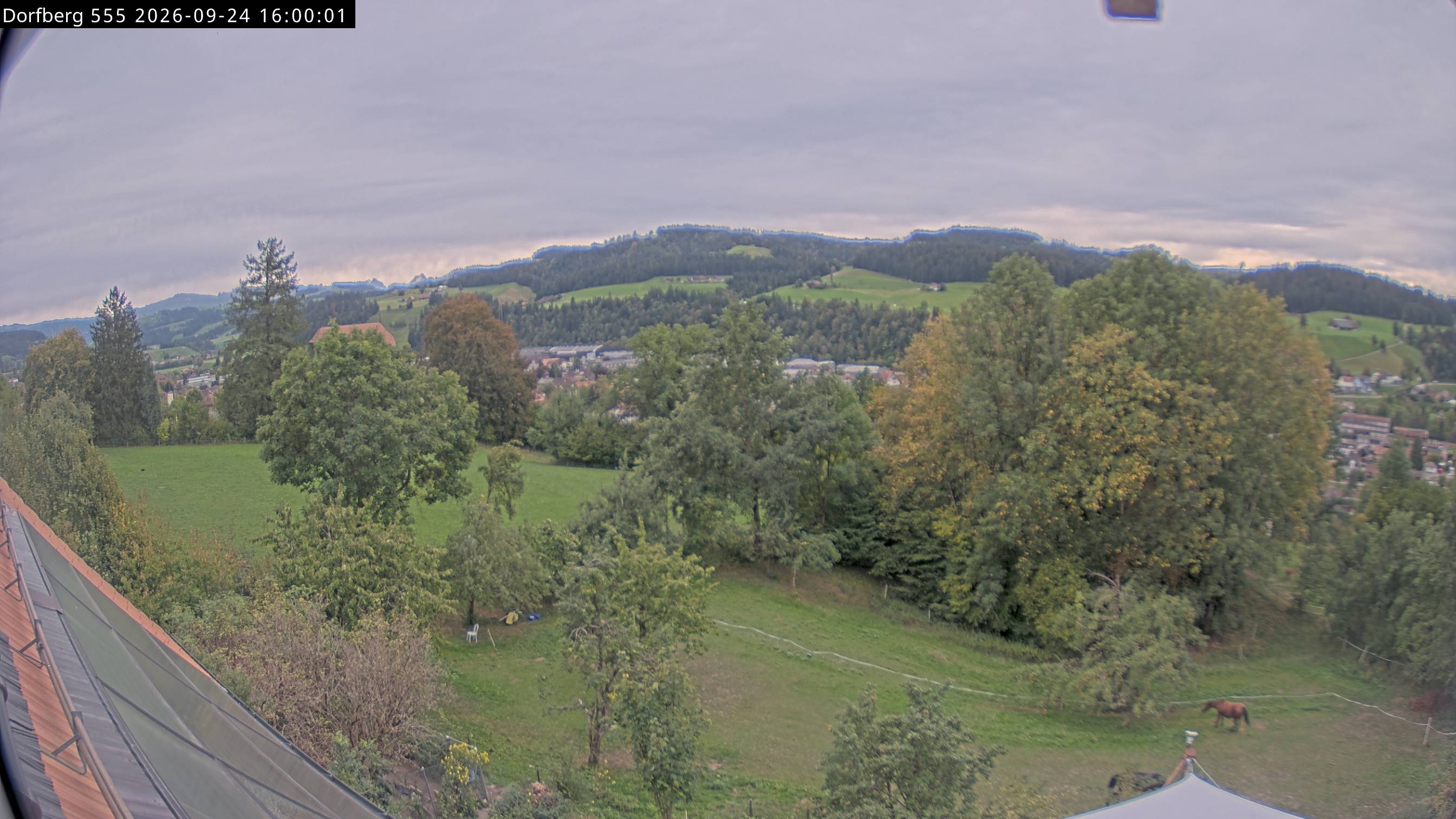 Webcam-Bild: Aussicht vom Dorfberg in Langnau 20260924-160000