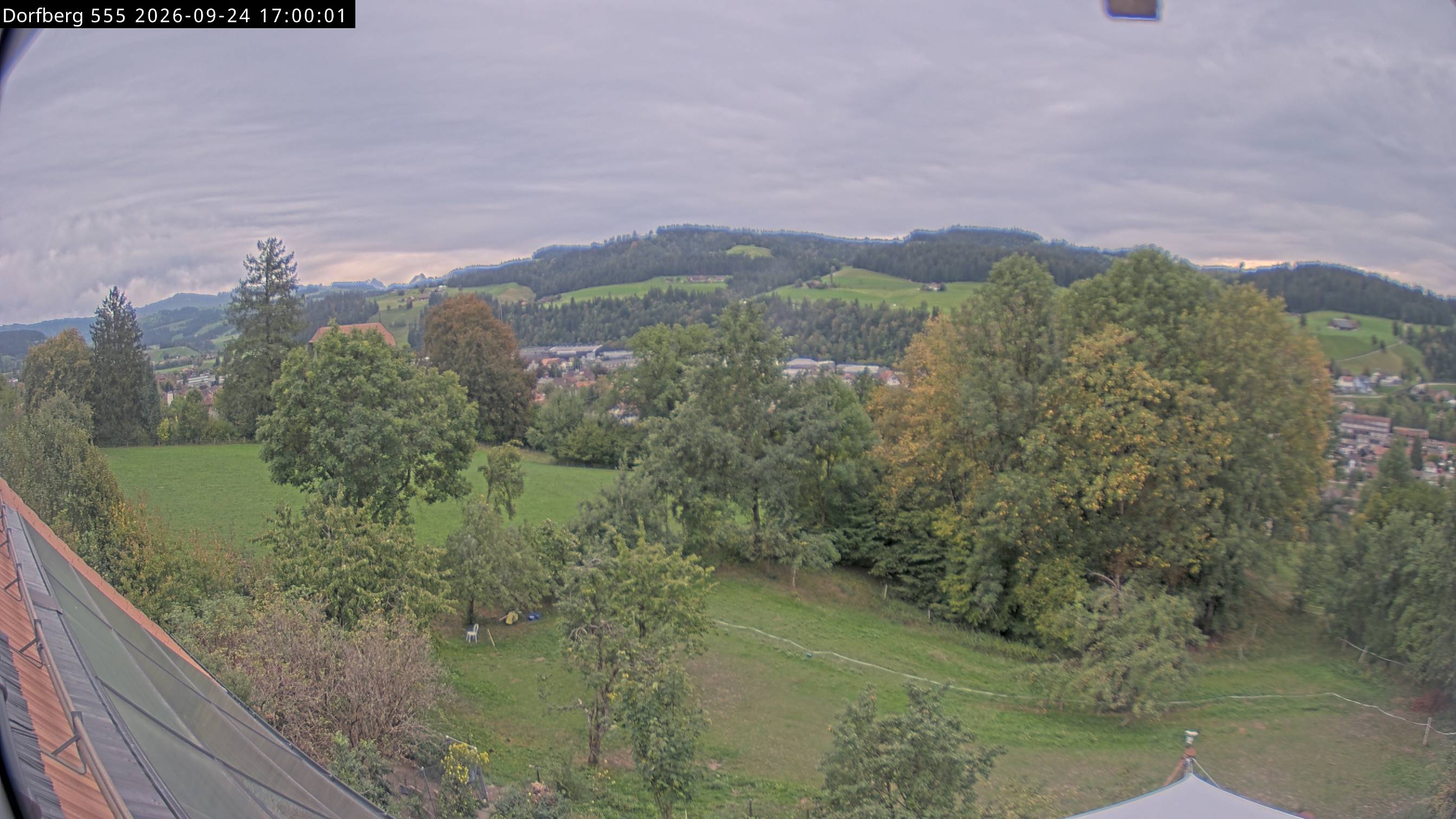 Webcam-Bild: Aussicht vom Dorfberg in Langnau 20260924-170000