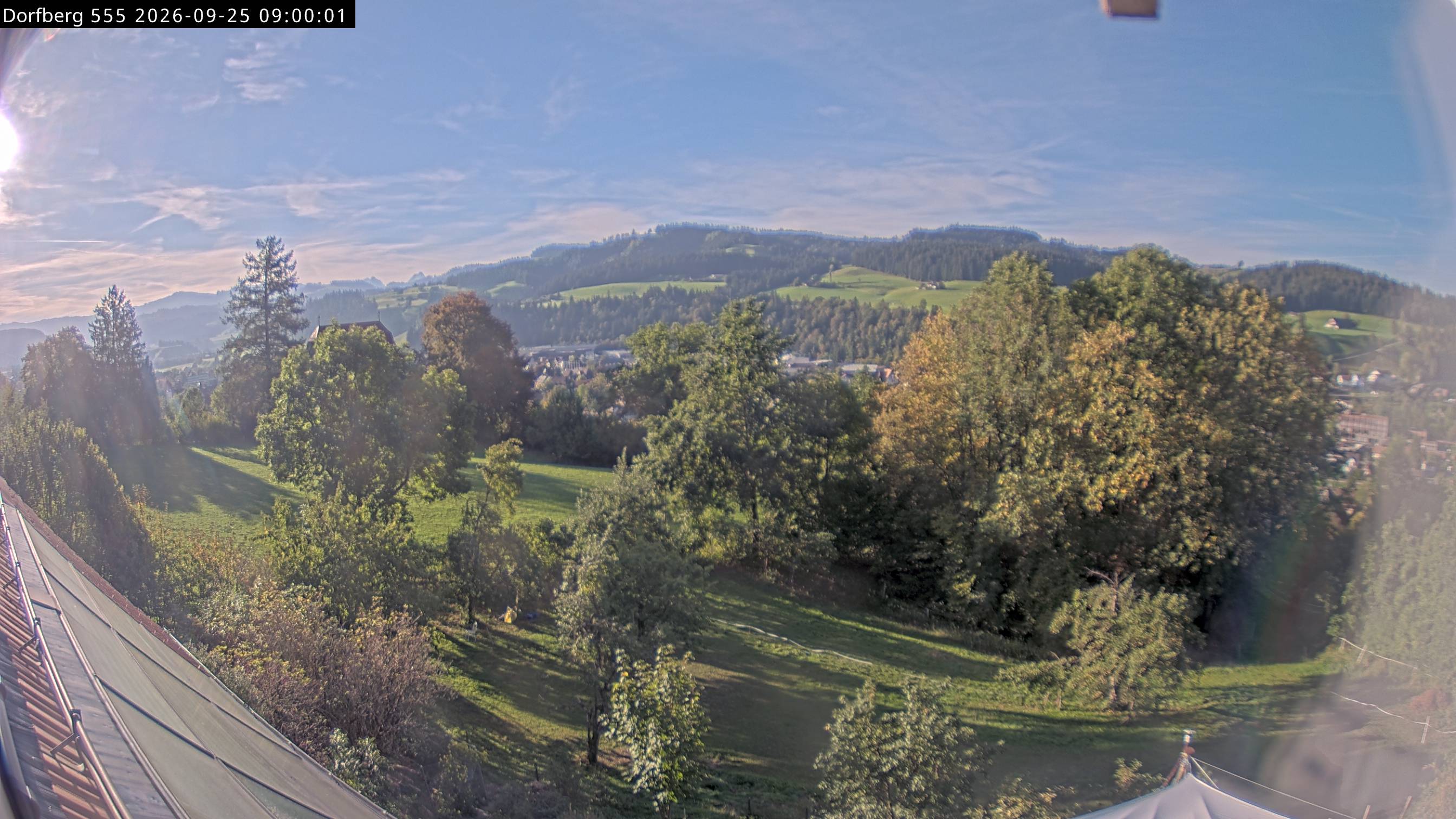 Webcam-Bild: Aussicht vom Dorfberg in Langnau 20260925-090000